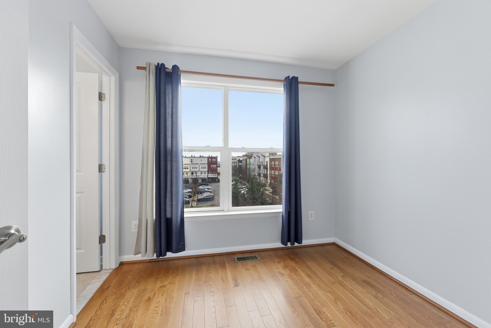 RIVERDALE PARK - Residential Lease