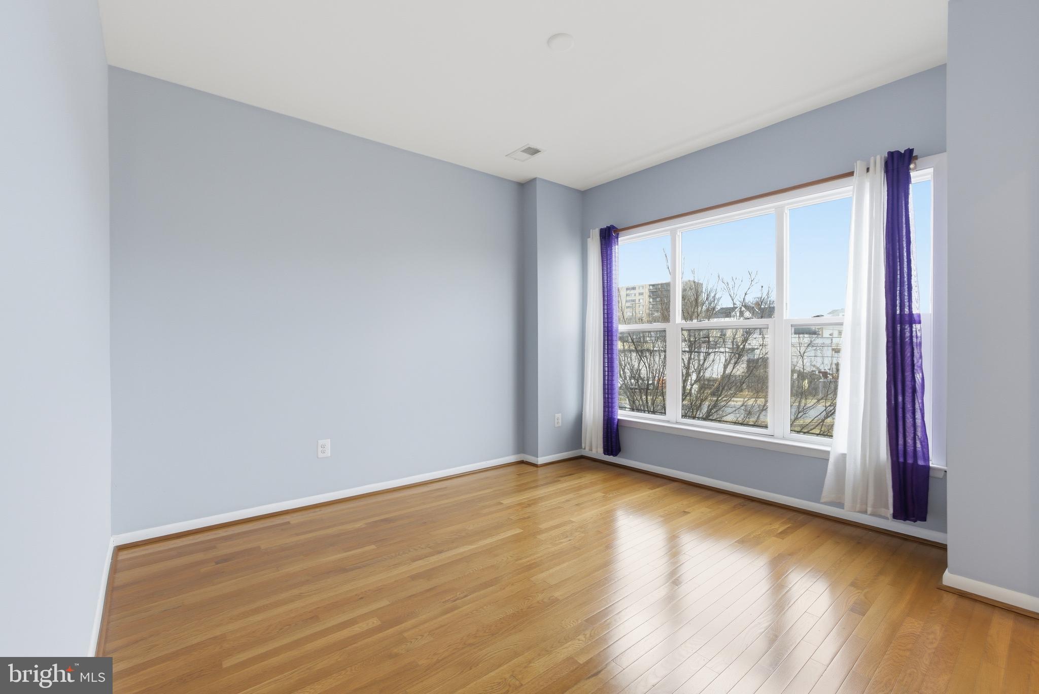 RIVERDALE PARK - Residential Lease