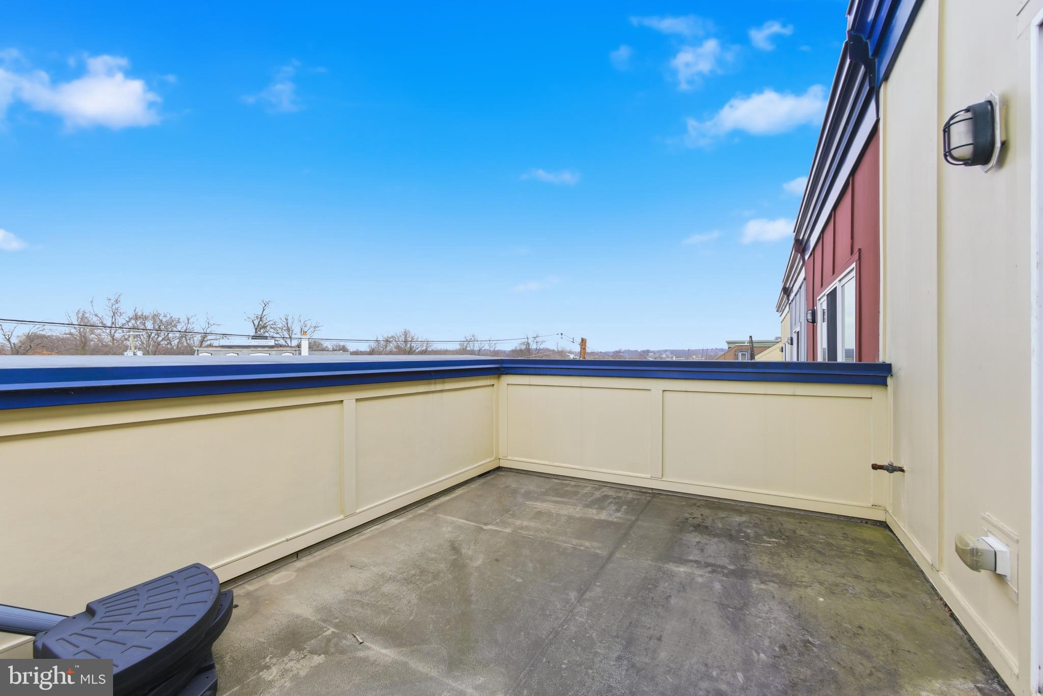 RIVERDALE PARK - Residential Lease