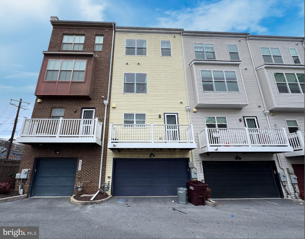 RIVERDALE PARK - Residential Lease