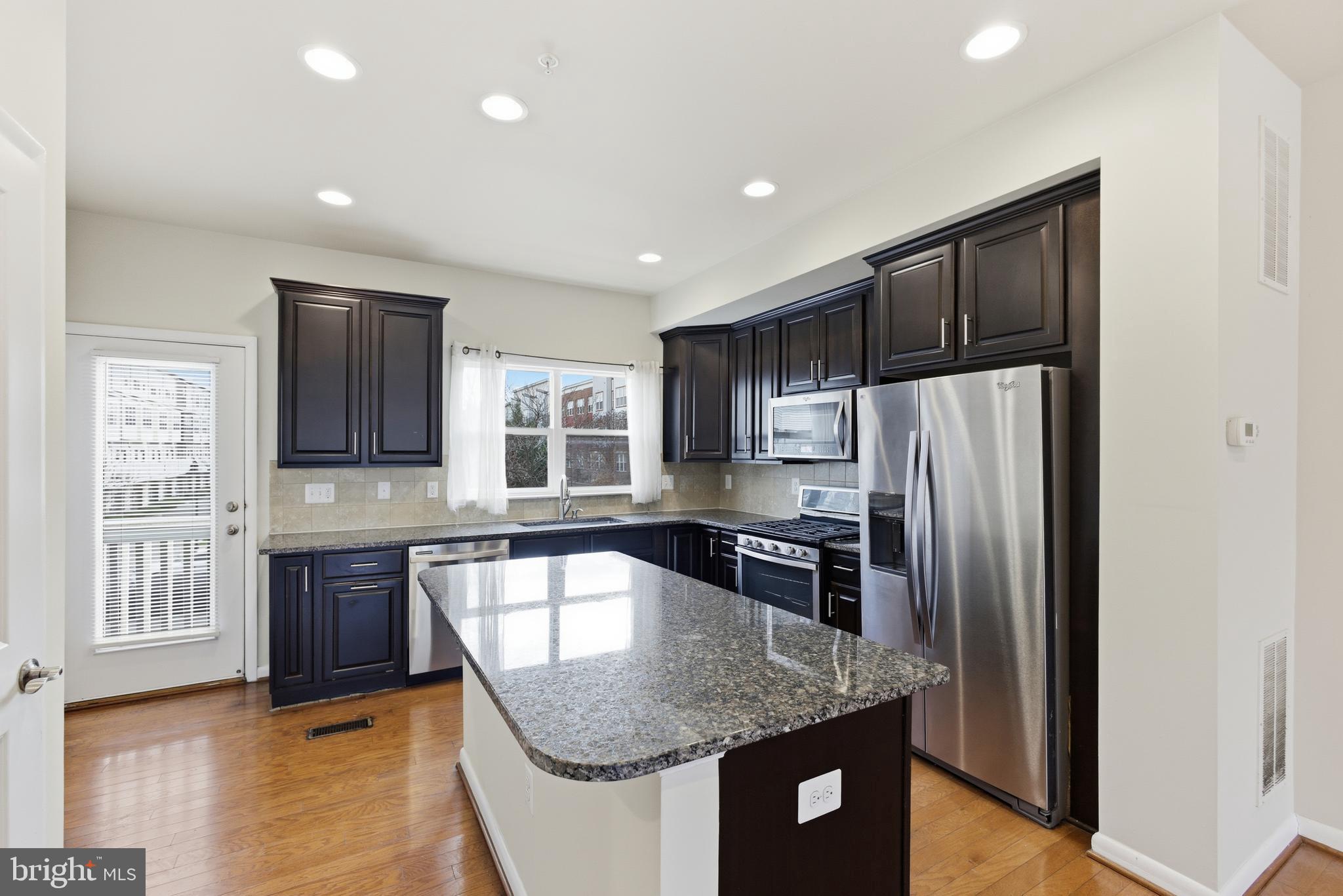 RIVERDALE PARK - Residential Lease