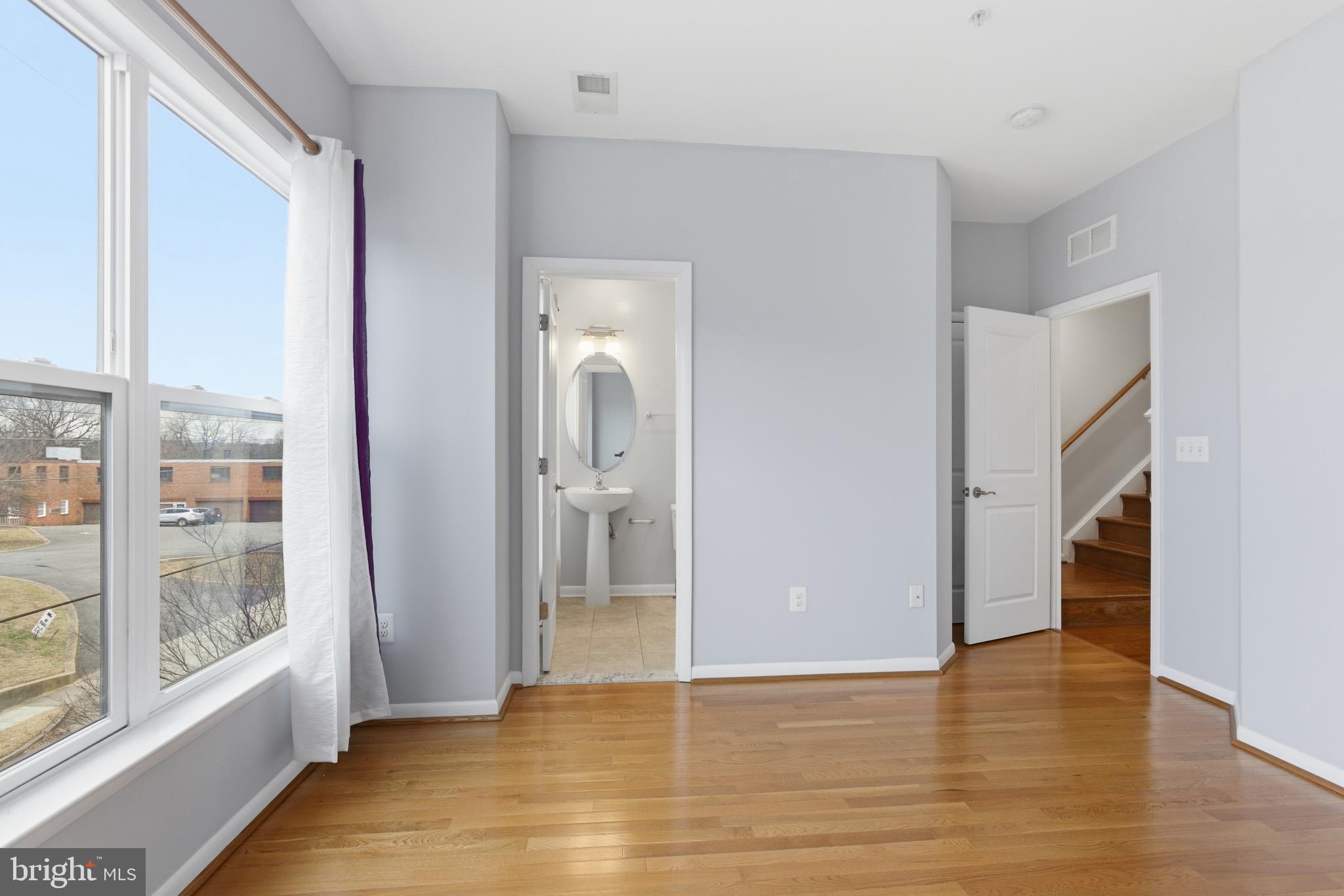 RIVERDALE PARK - Residential Lease