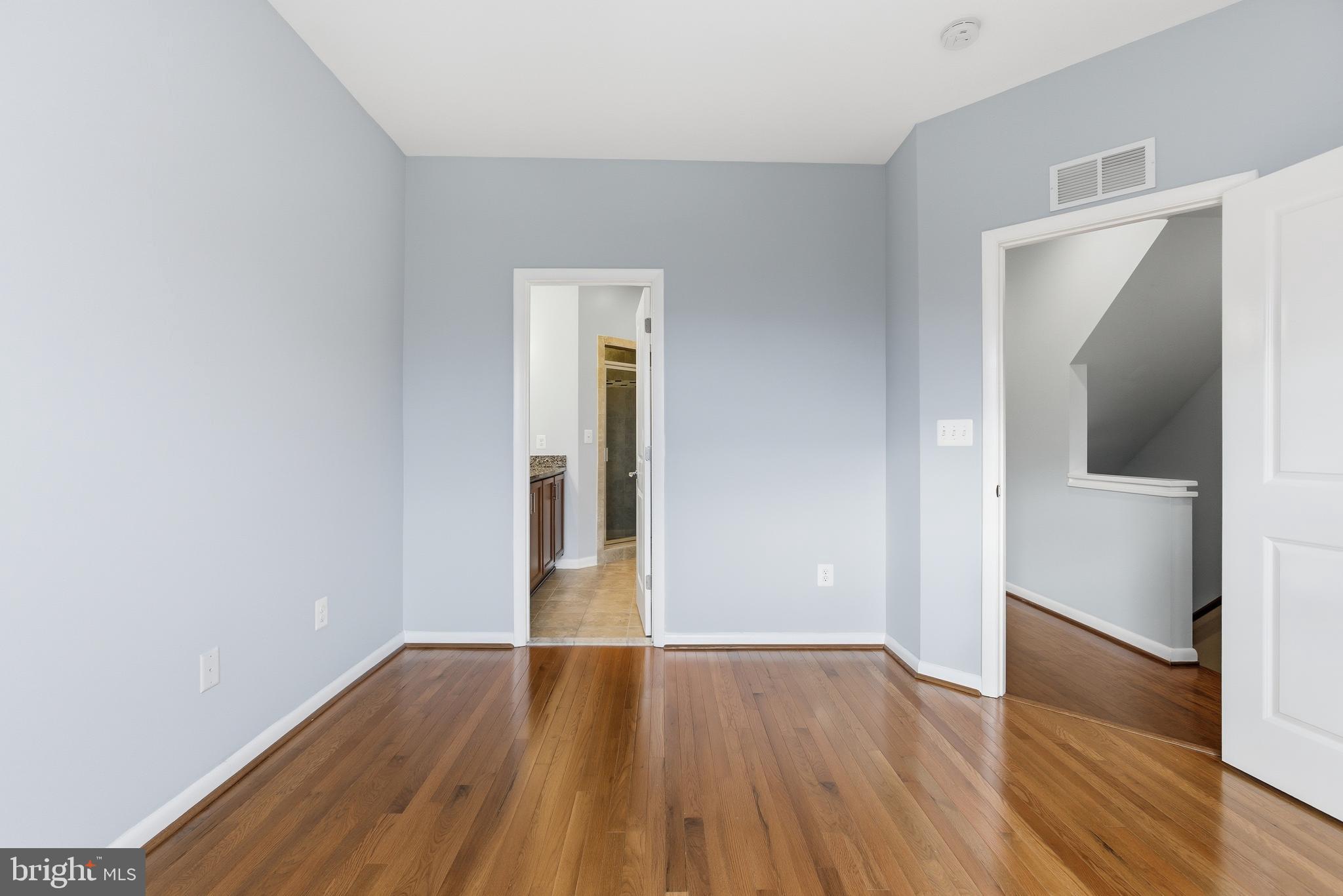 RIVERDALE PARK - Residential Lease