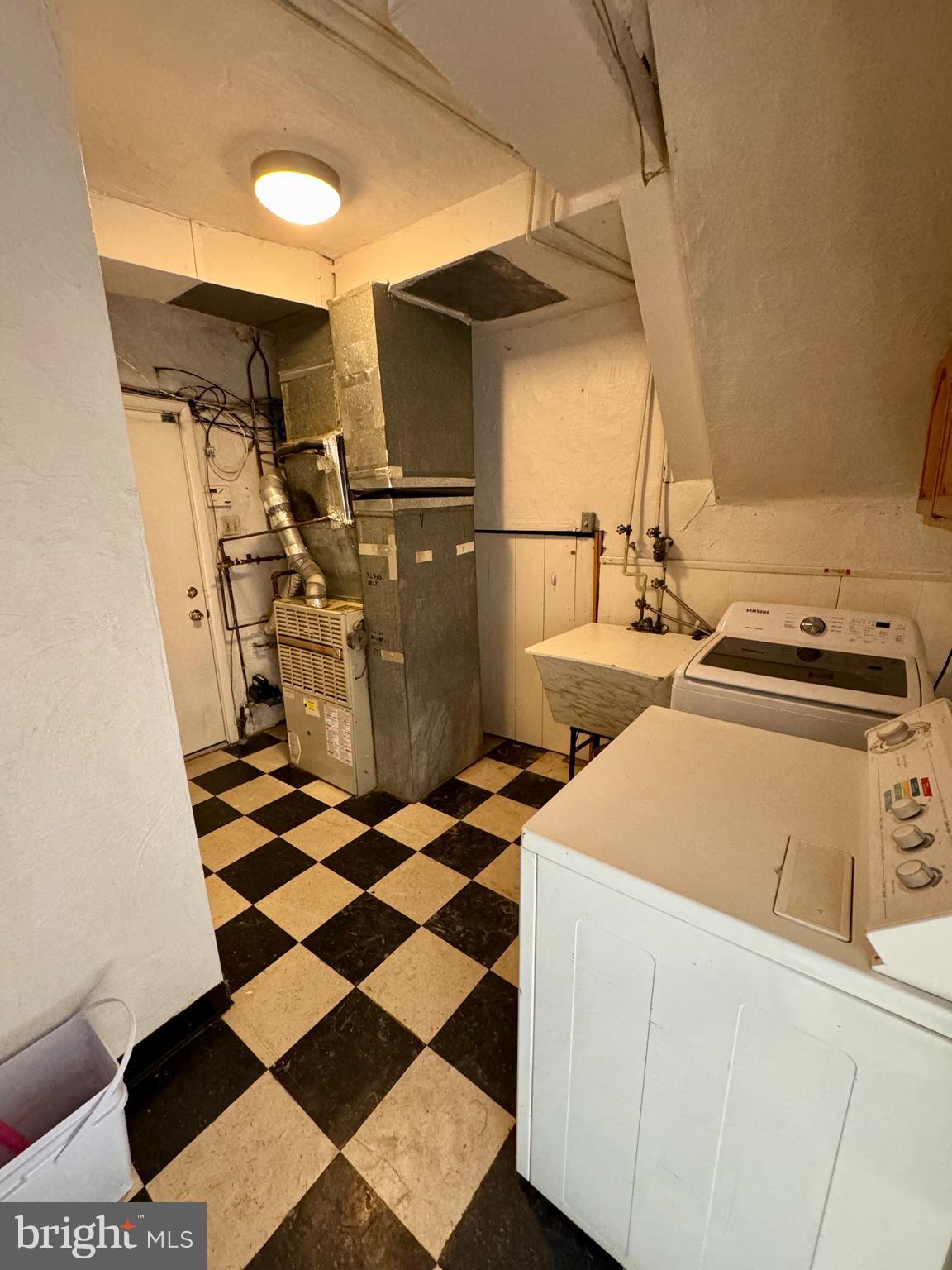 BELLS CORNER - Residential