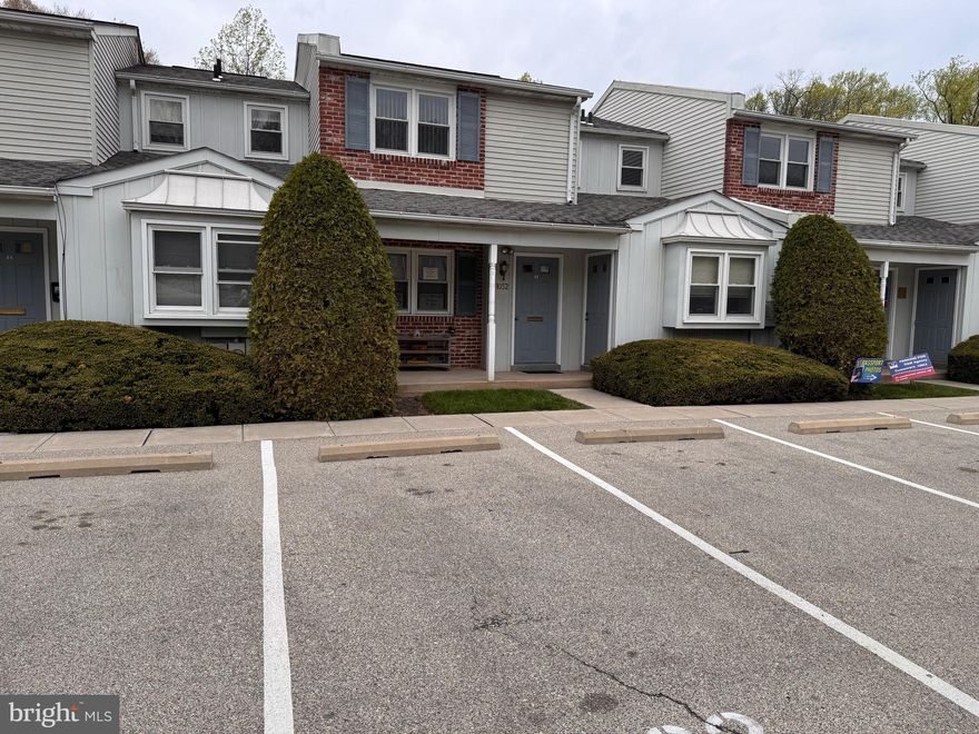 Fully Leased Multi-Tenant Office Space. Excellent investment opportunity featuring a 3-story office unit leased to 5 long-term tenants. Each floor offers flexible, professional office space, with a total of 5 bathrooms throughout. The lower level includes a private rear exit, ideal for easy access or deliveries. Stable income stream with established tenants in place.