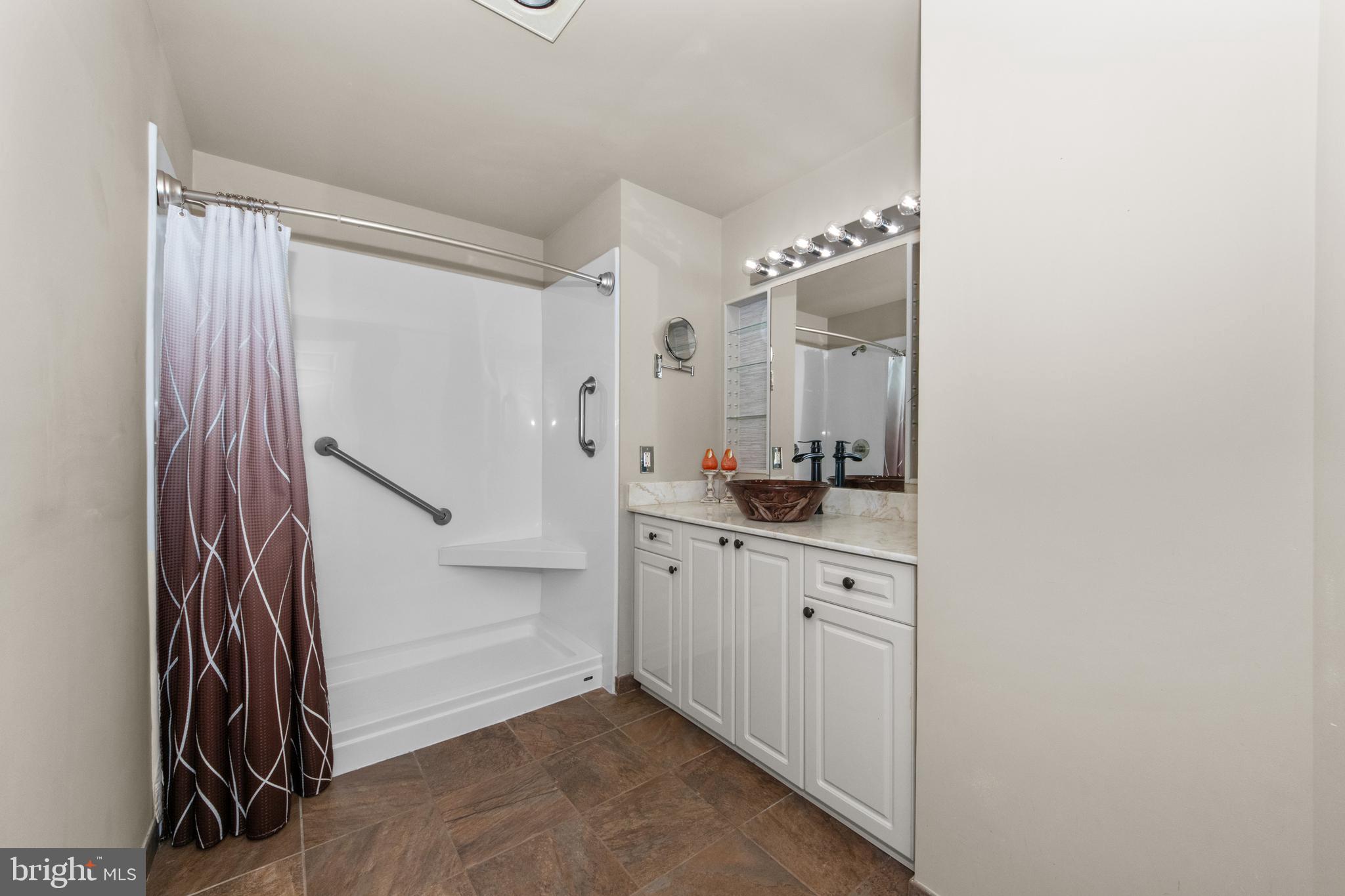 HERITAGE HARBOUR - Residential