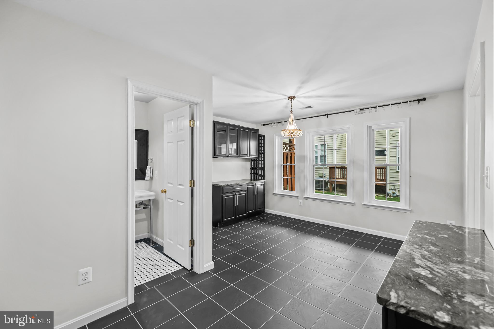 LOWES ISLAND/CASCADES - Residential