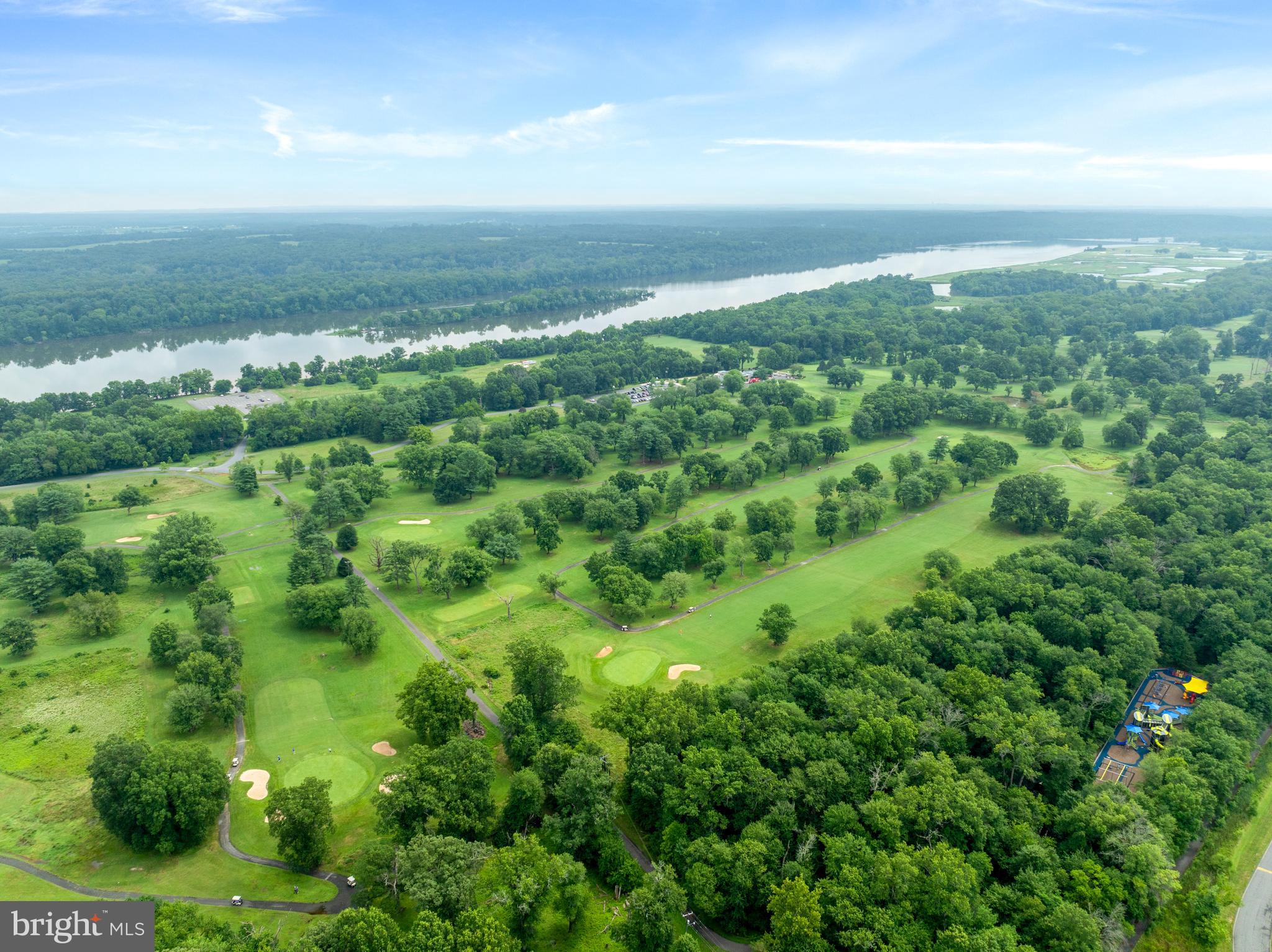 LOWES ISLAND/CASCADES - Residential