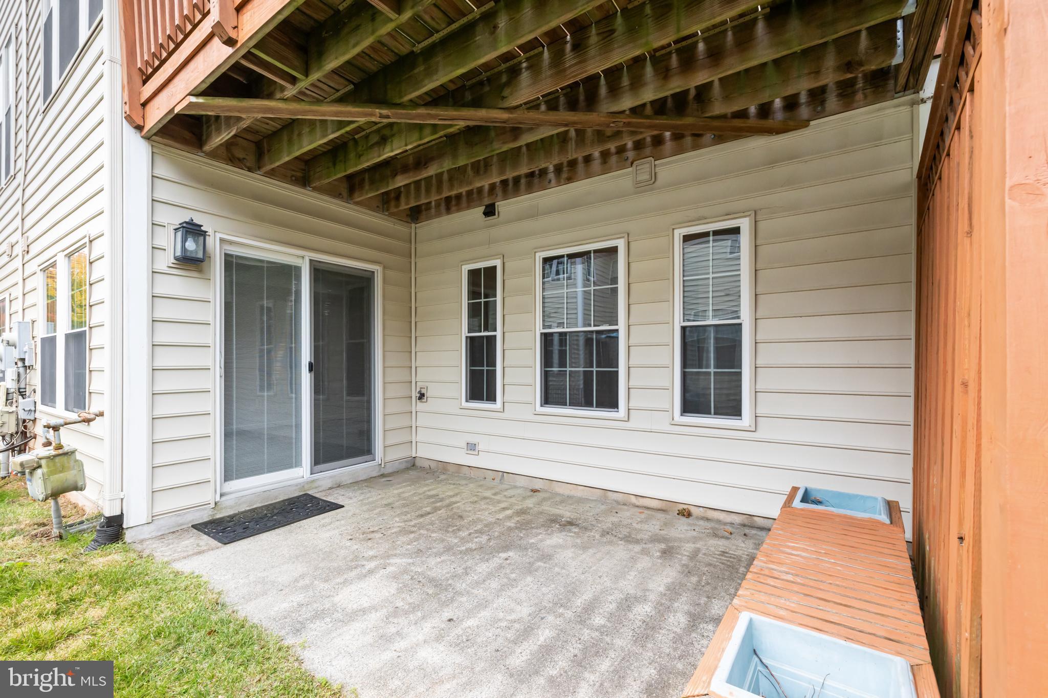 LOWES ISLAND/CASCADES - Residential