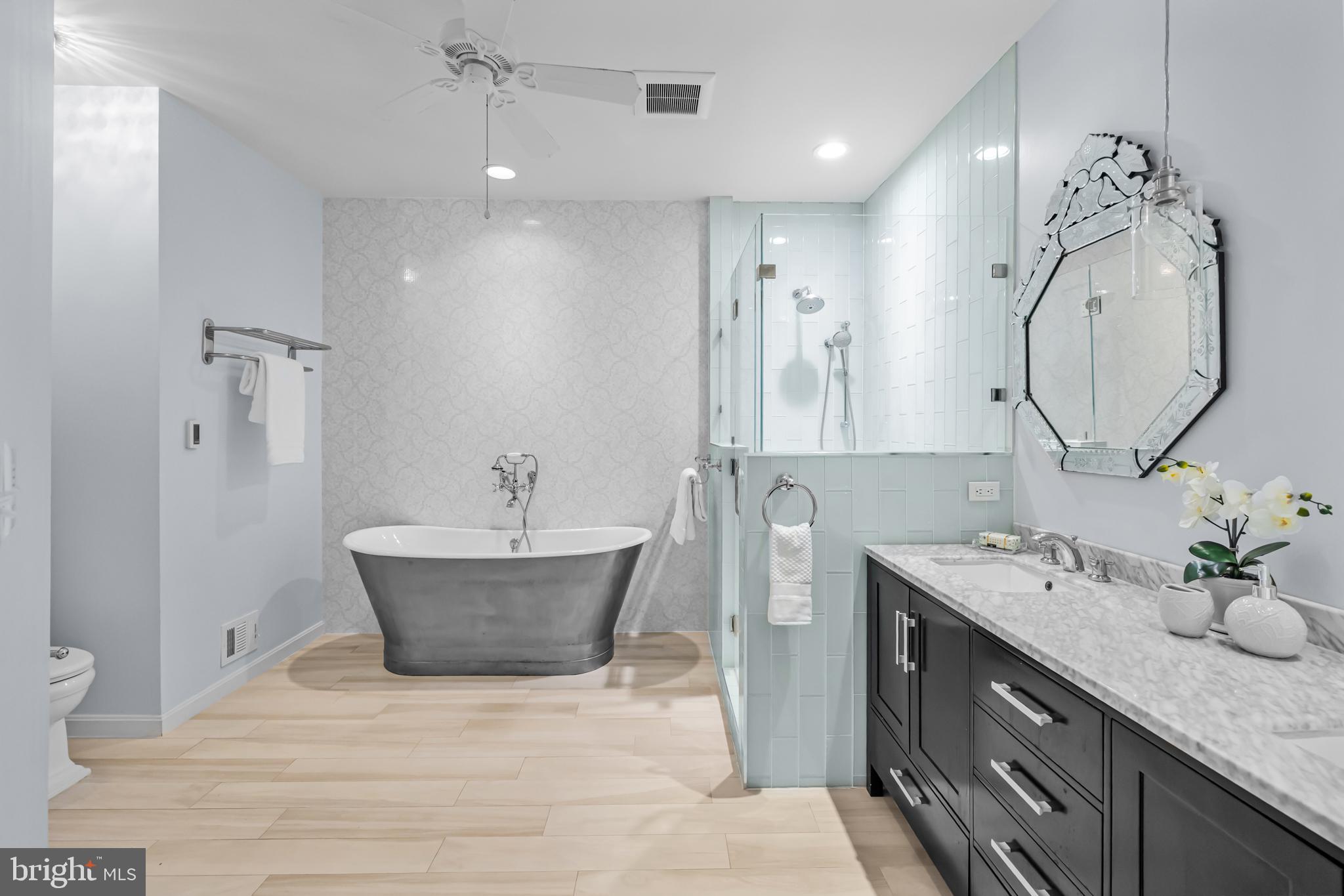 LOWES ISLAND/CASCADES - Residential