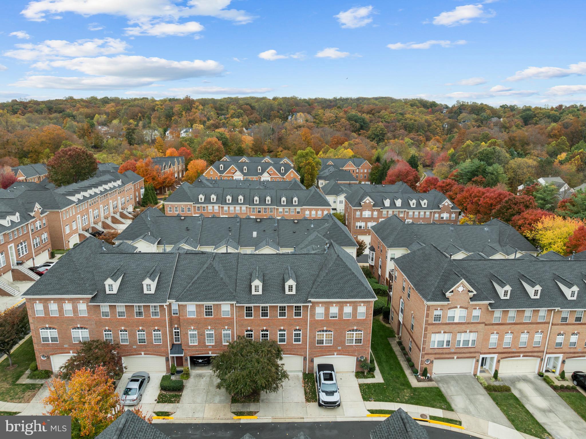 LOWES ISLAND/CASCADES - Residential