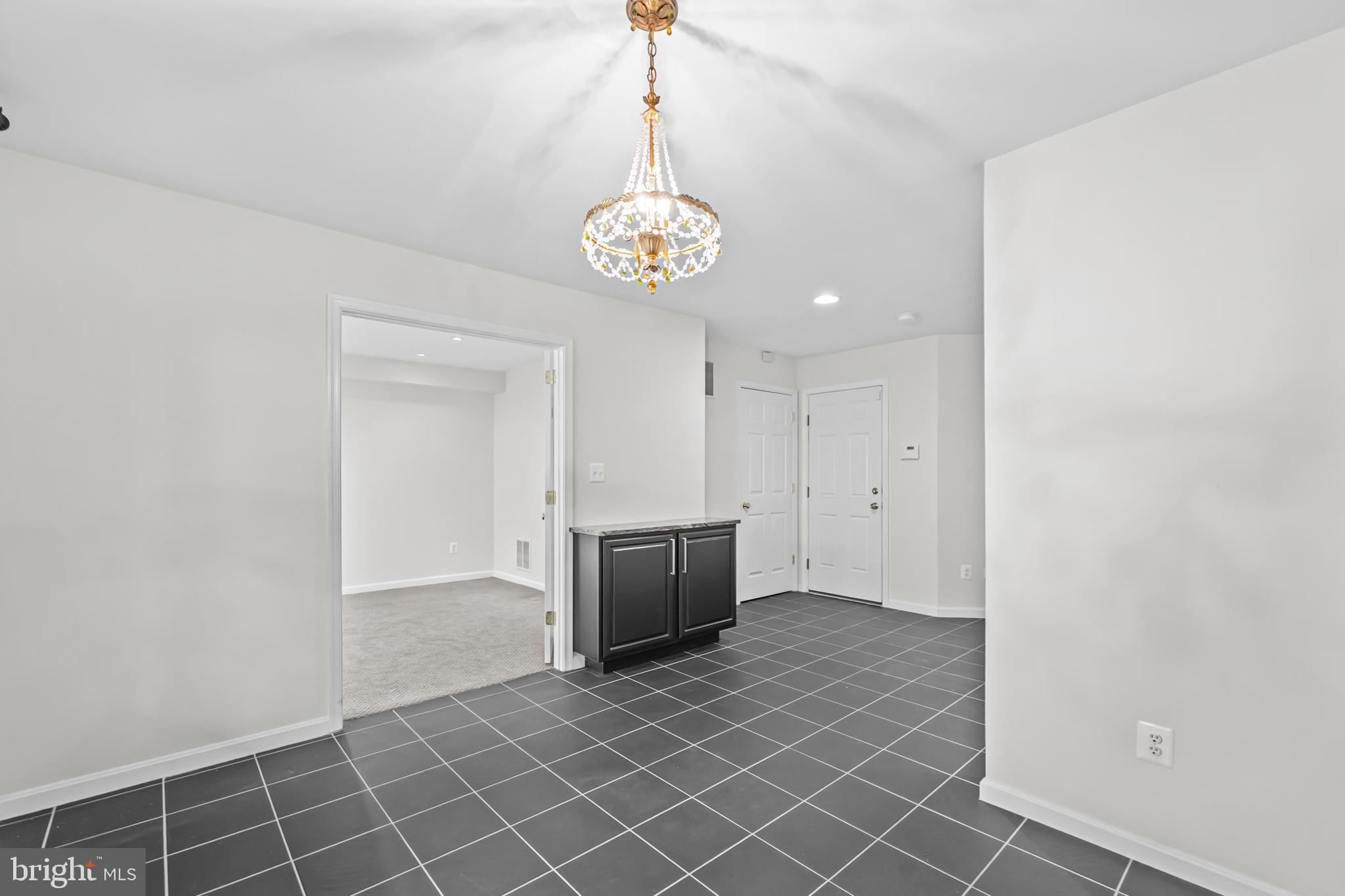 LOWES ISLAND/CASCADES - Residential