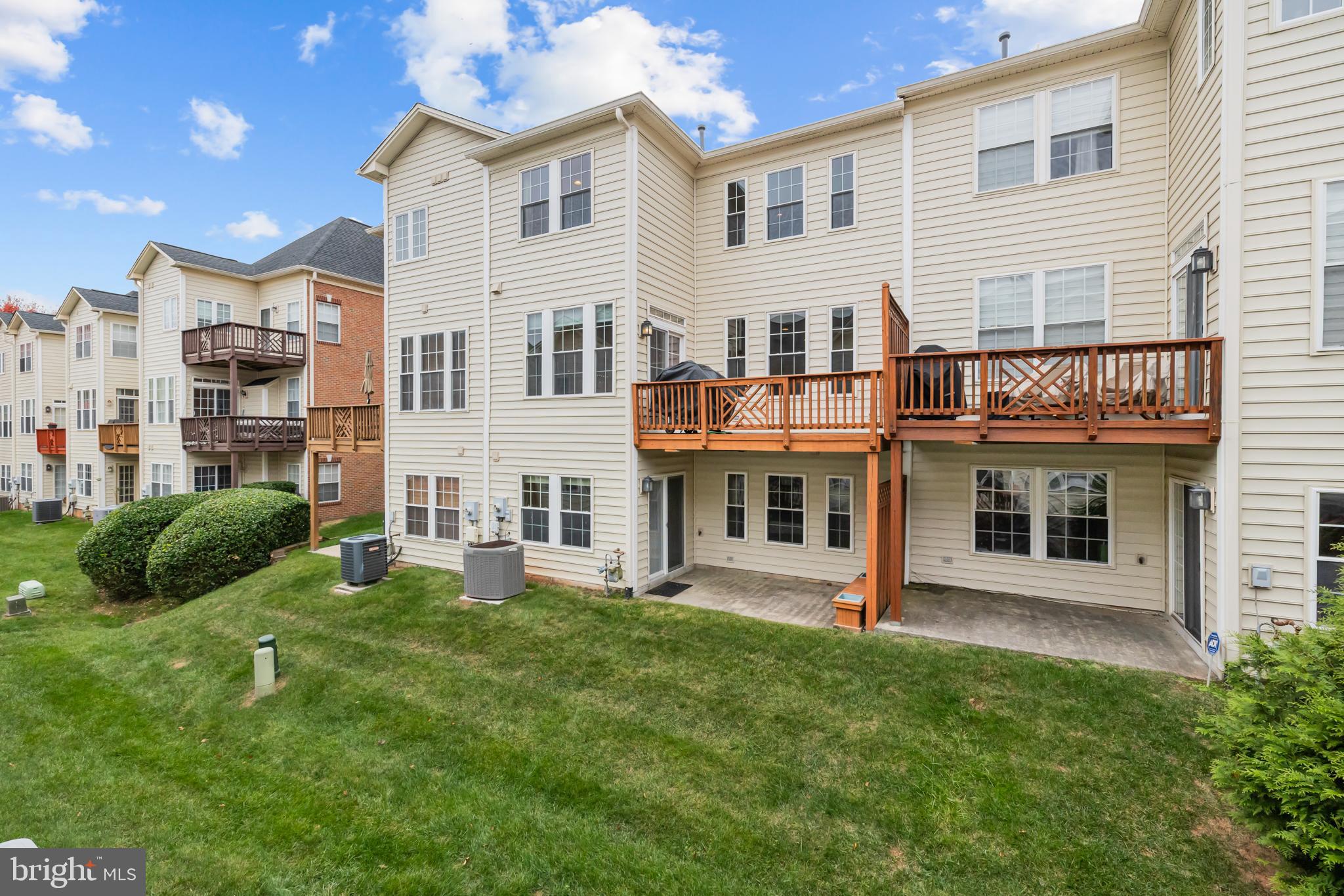 LOWES ISLAND/CASCADES - Residential