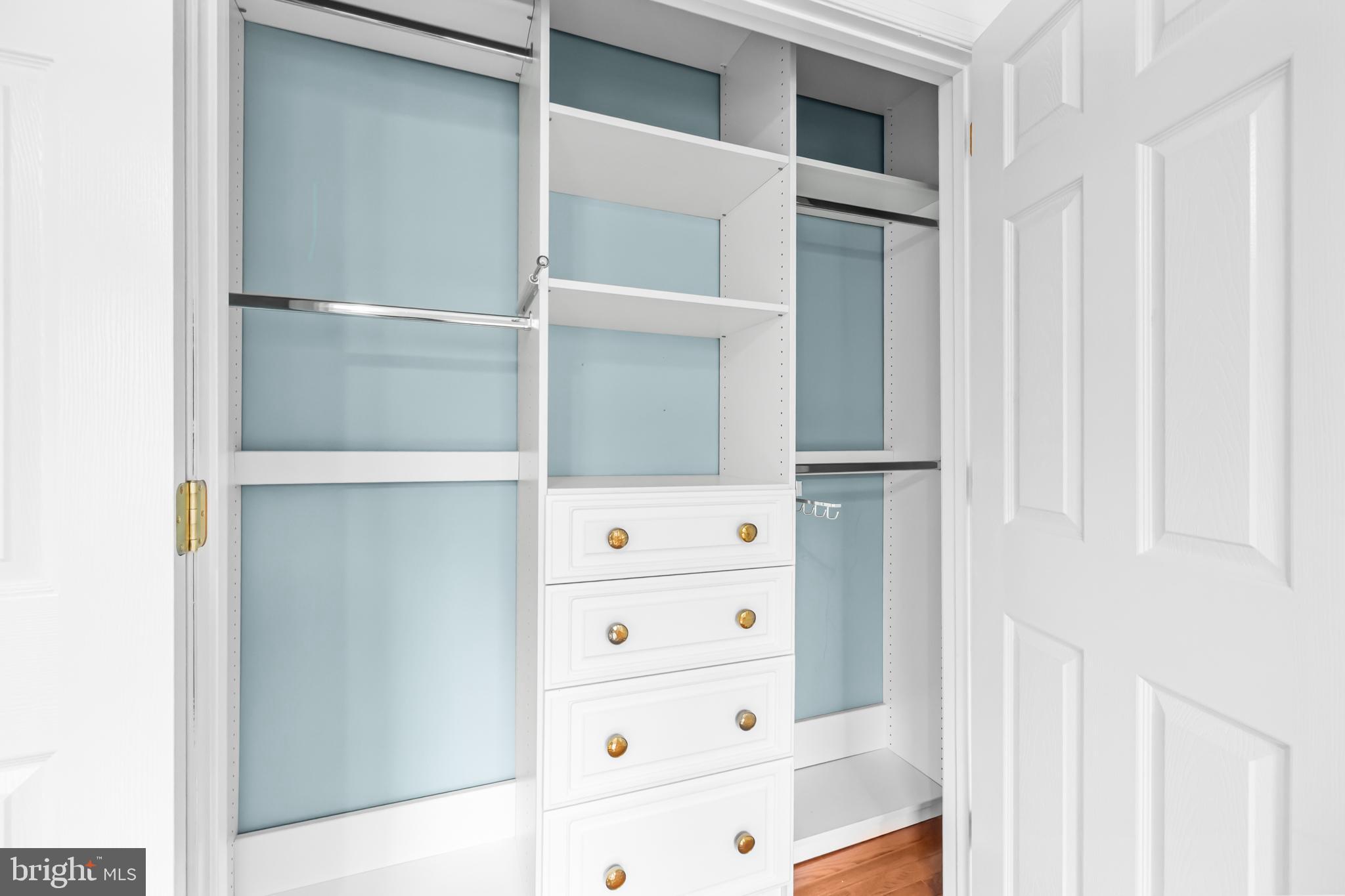 LOWES ISLAND/CASCADES - Residential