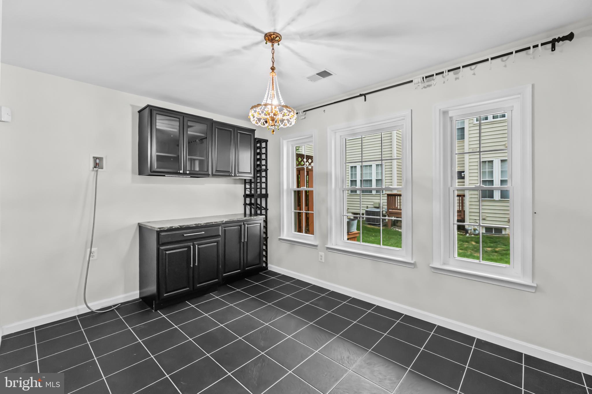 LOWES ISLAND/CASCADES - Residential