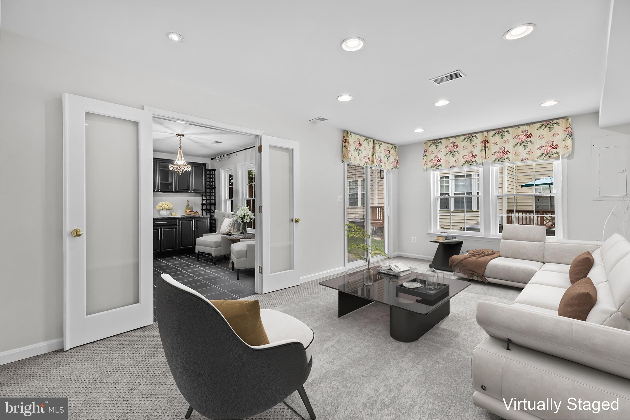 LOWES ISLAND/CASCADES - Residential