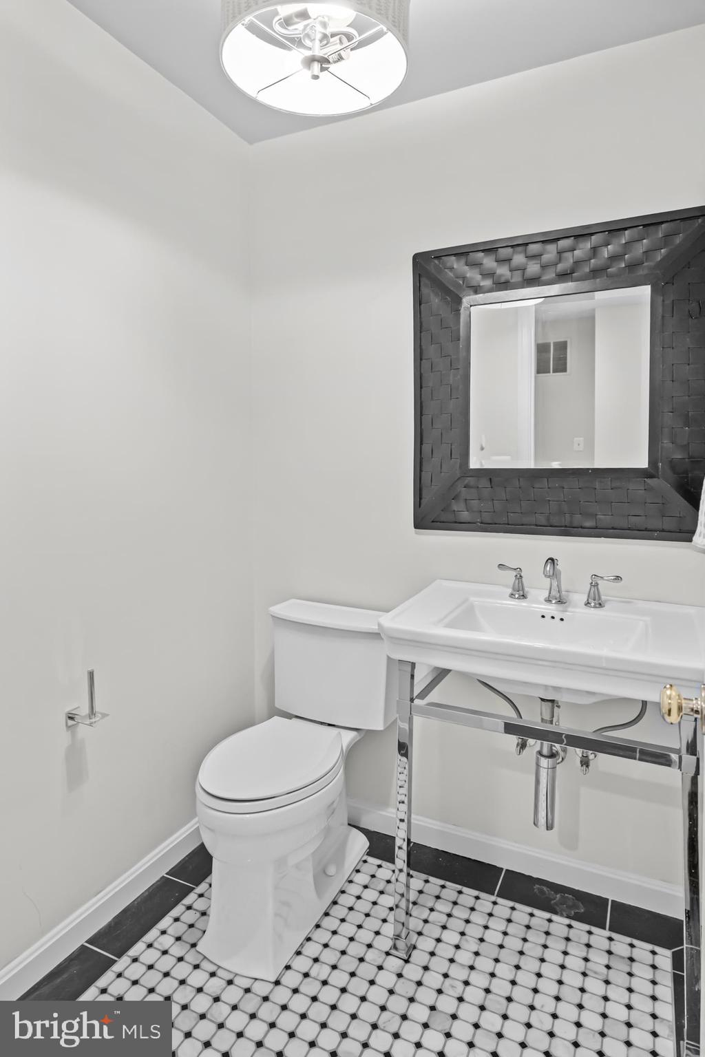 LOWES ISLAND/CASCADES - Residential