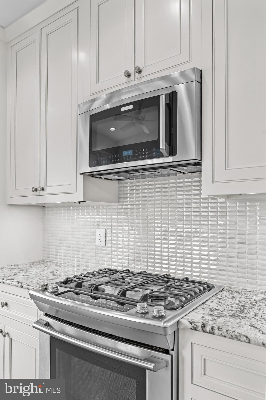 LOWES ISLAND/CASCADES - Residential