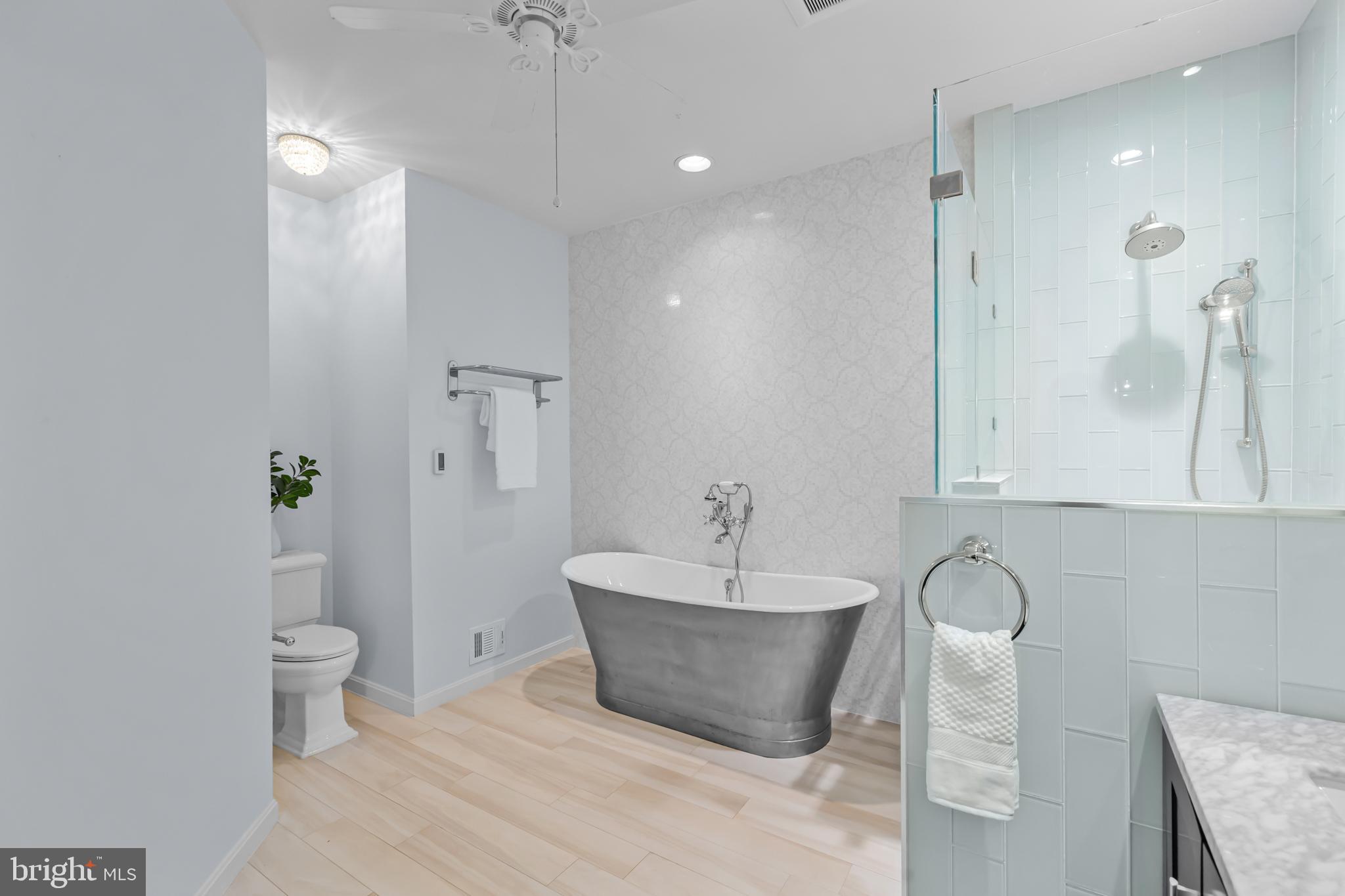 LOWES ISLAND/CASCADES - Residential