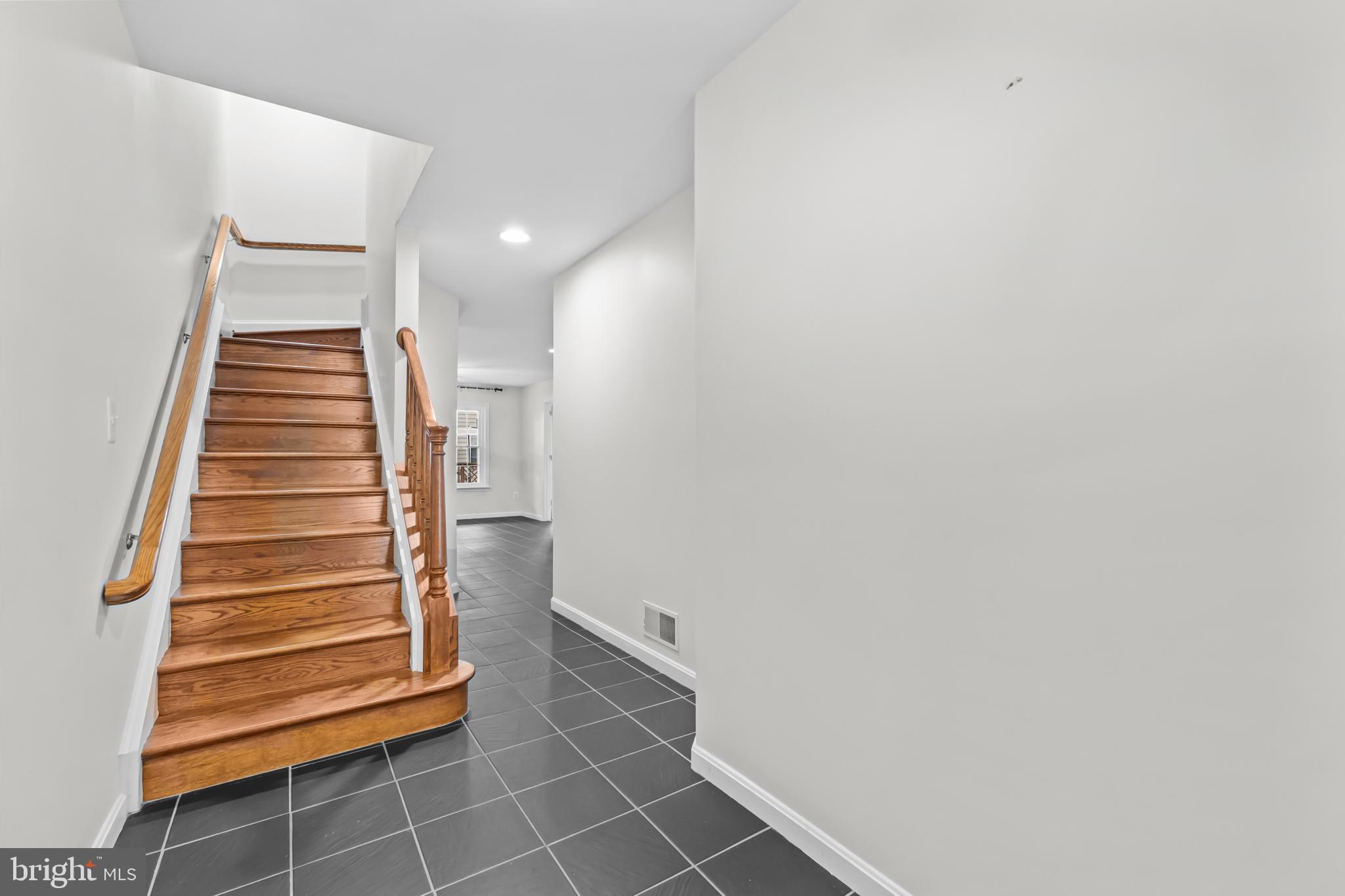 LOWES ISLAND/CASCADES - Residential