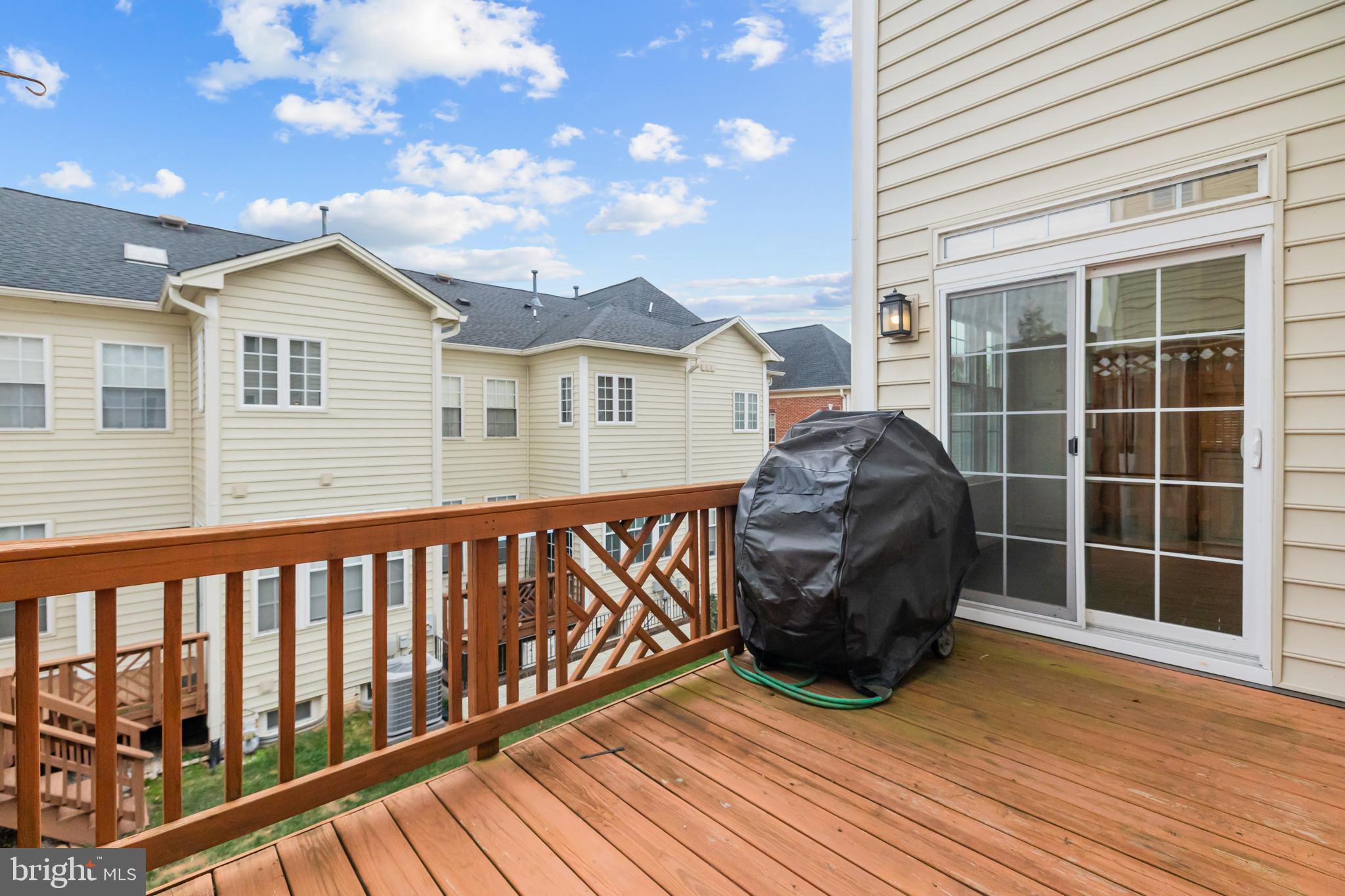 LOWES ISLAND/CASCADES - Residential