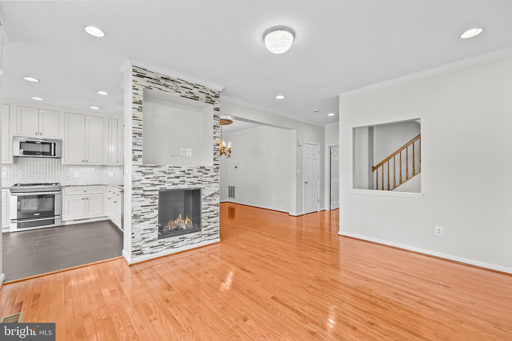 LOWES ISLAND/CASCADES - Residential