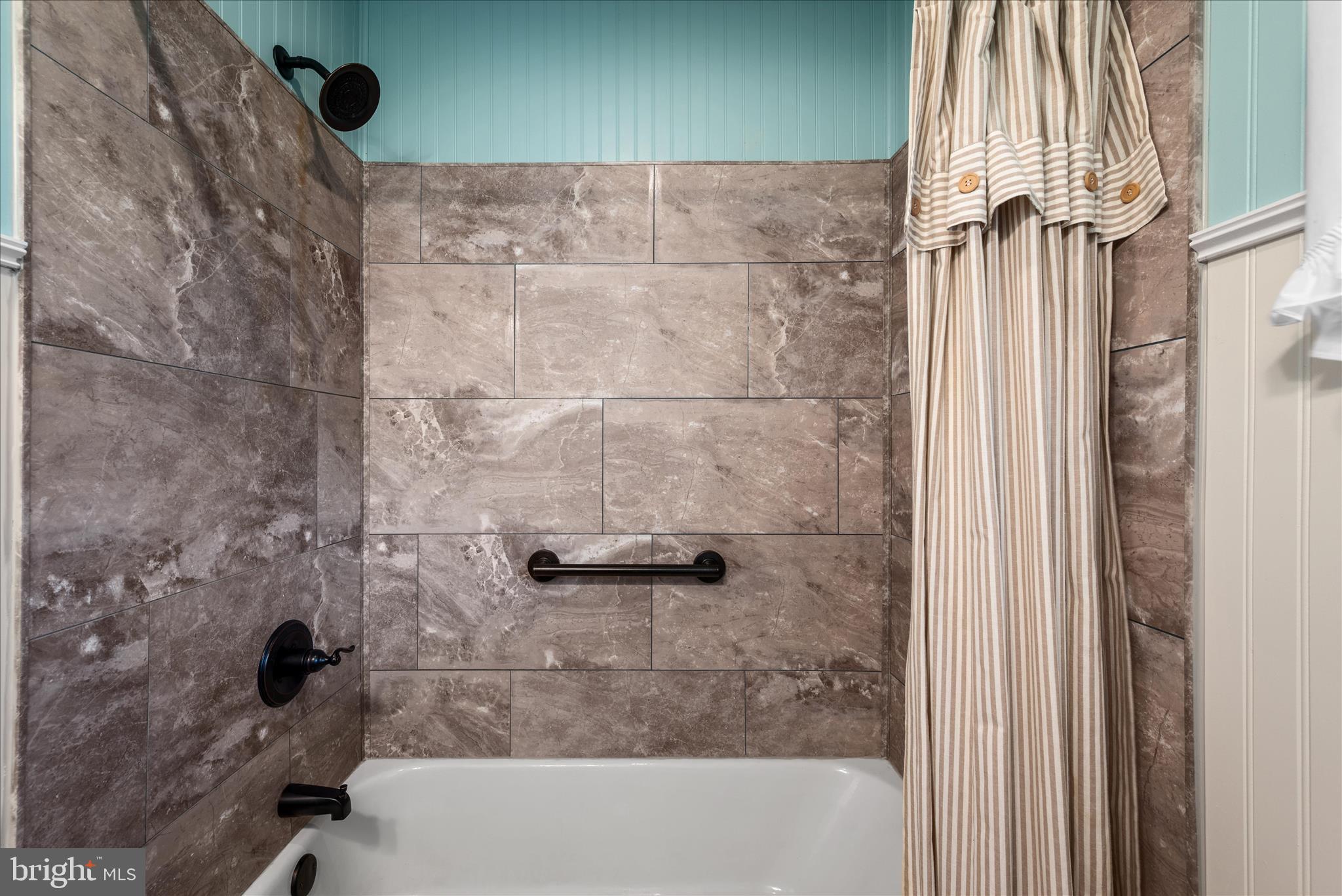 NONE UNRESTRICTED - Residential