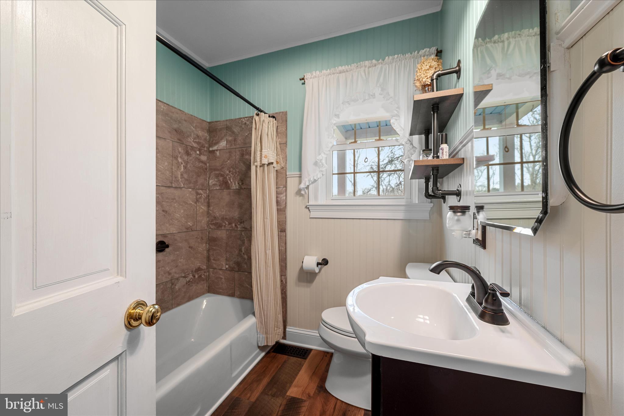 NONE UNRESTRICTED - Residential