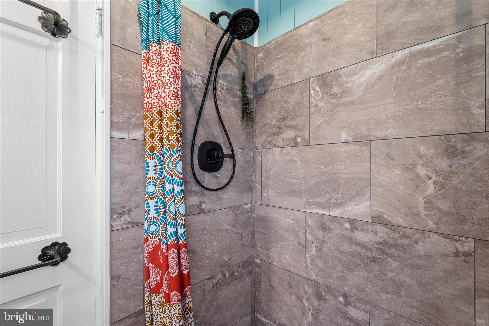 NONE UNRESTRICTED - Residential