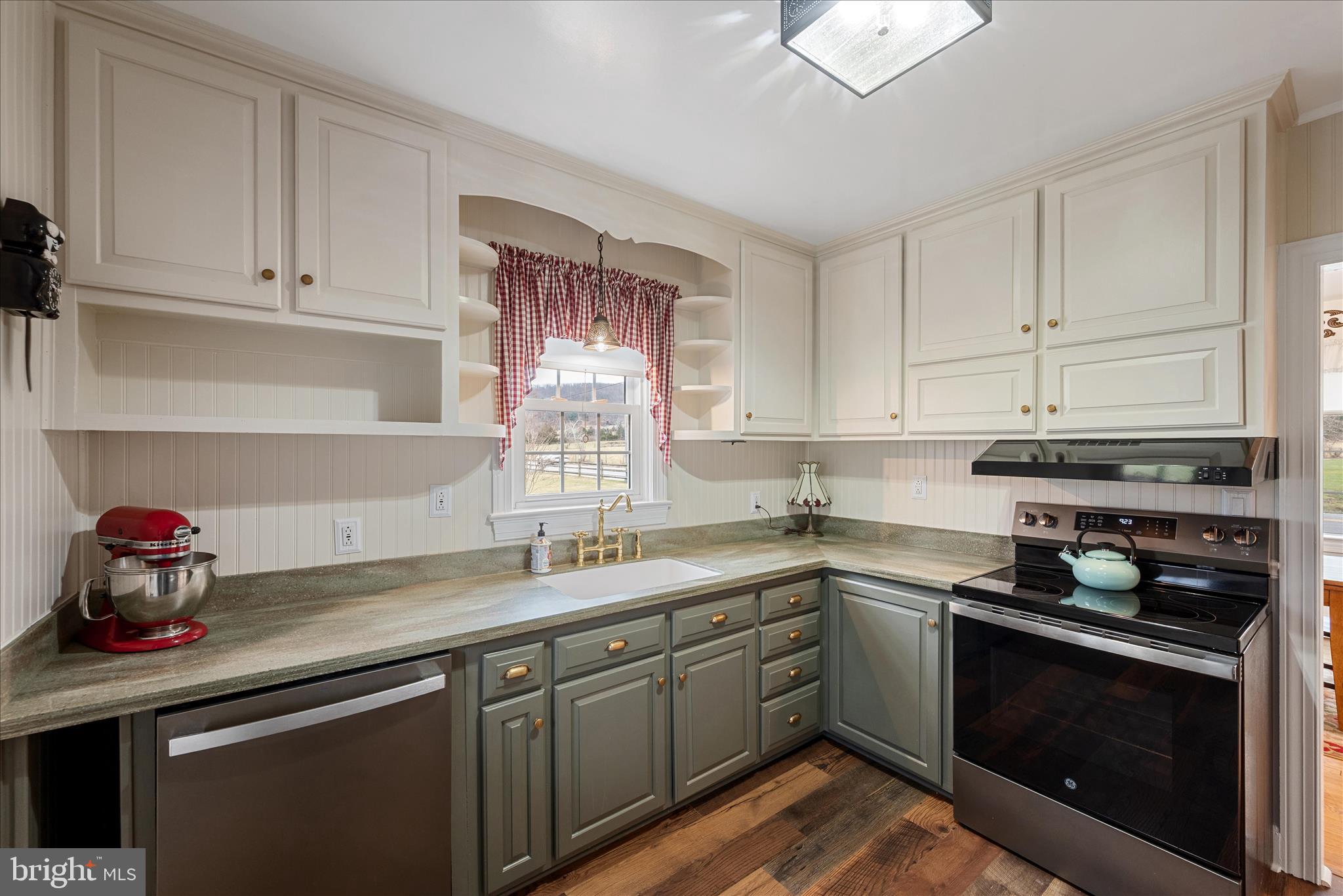 NONE UNRESTRICTED - Residential