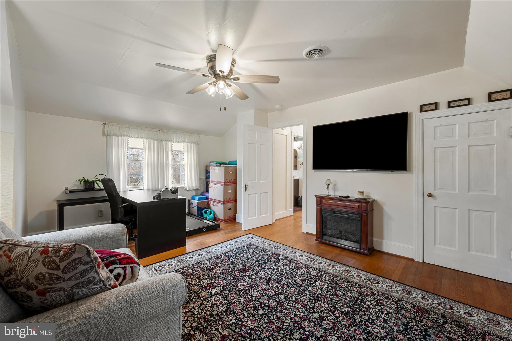 NONE UNRESTRICTED - Residential