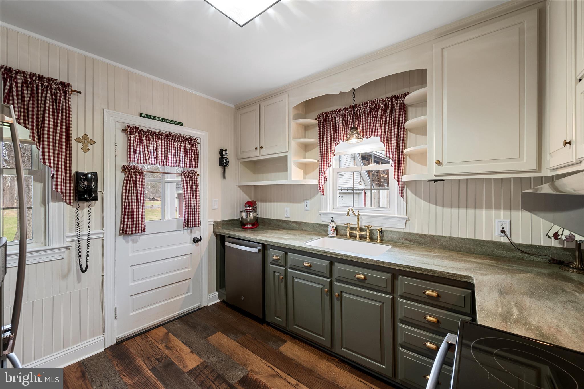 NONE UNRESTRICTED - Residential