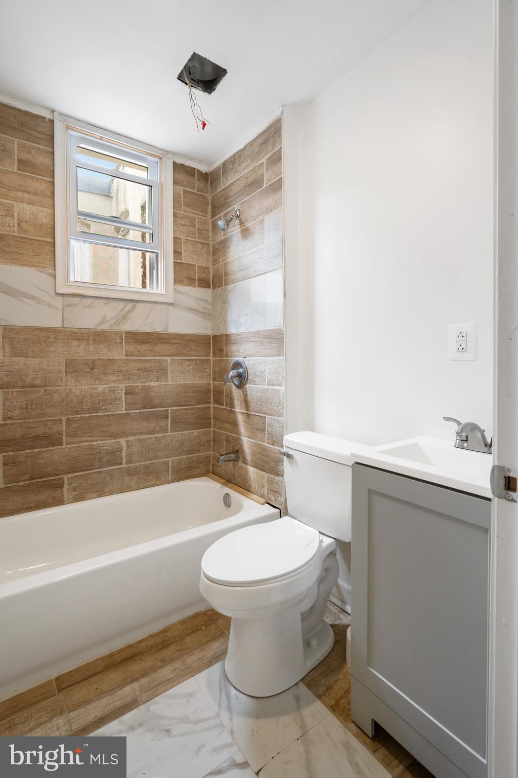 MIDTOWN EDMONDSON - Residential