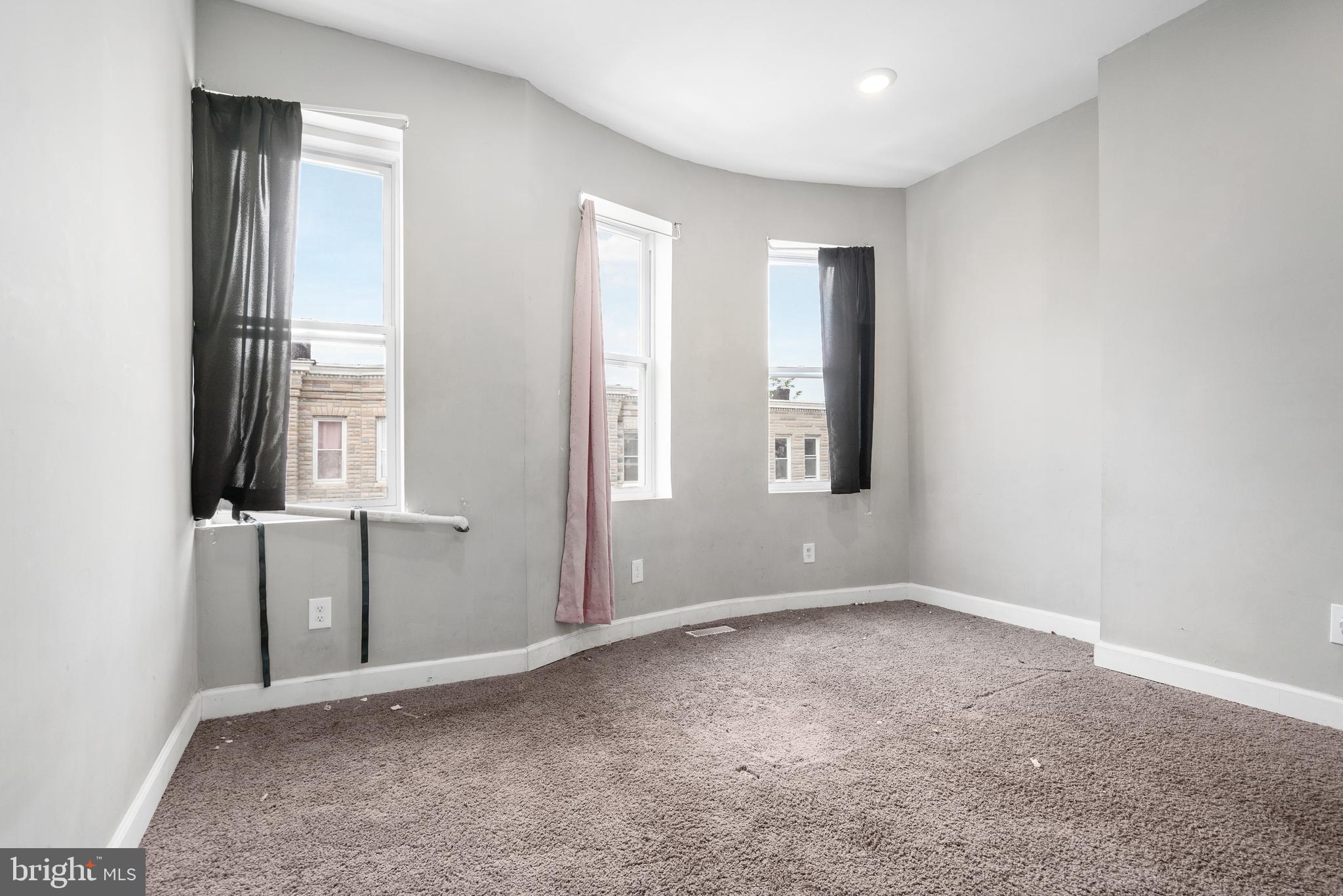 MIDTOWN EDMONDSON - Residential