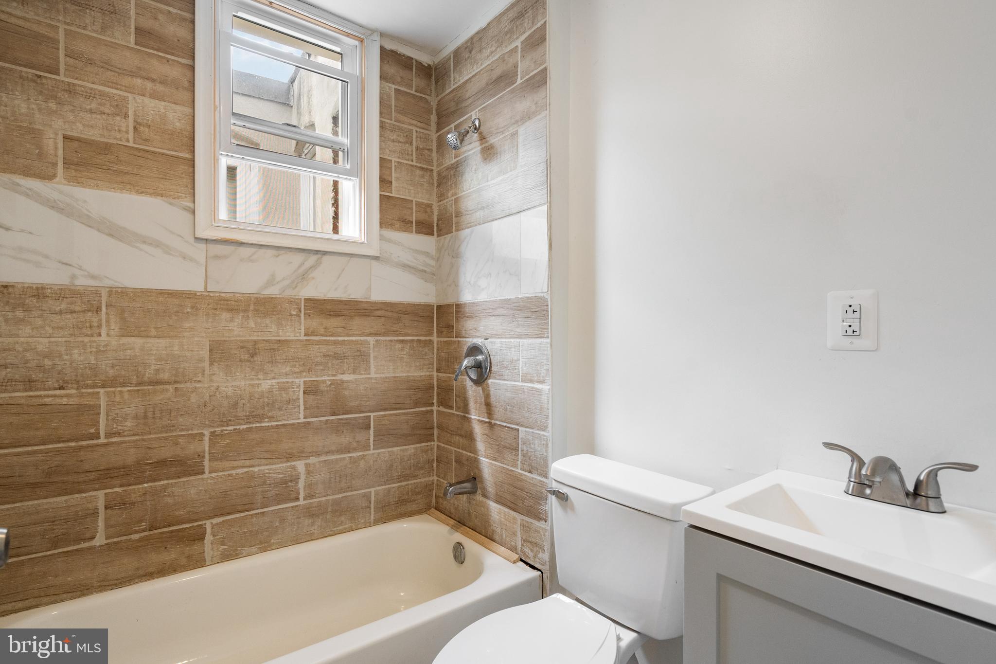 MIDTOWN EDMONDSON - Residential