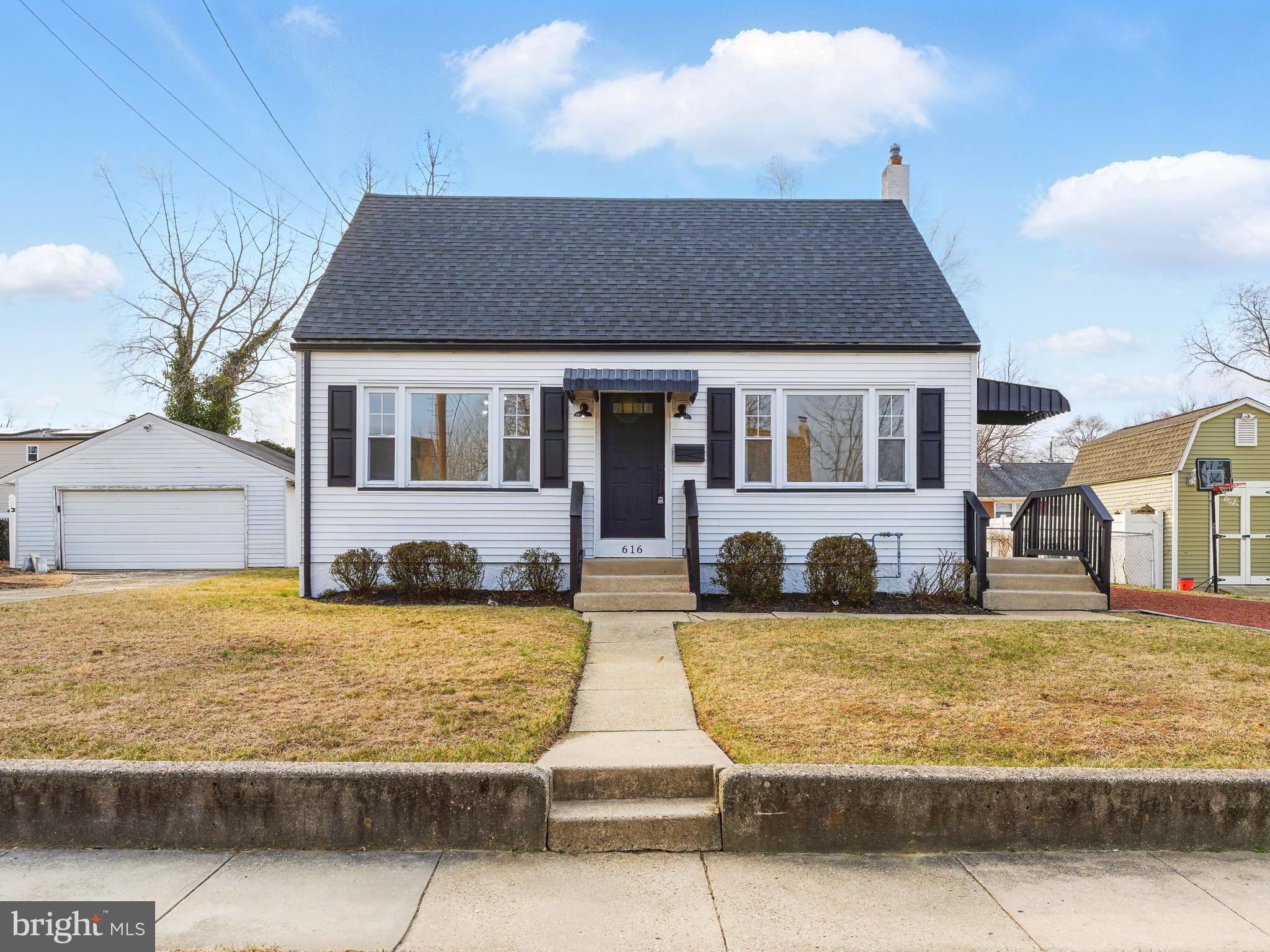 616 W LINCOLN AVENUE