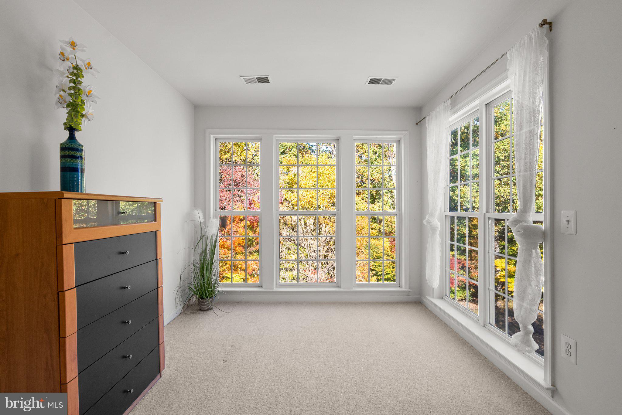 KINGSVIEW RIDGE - Residential