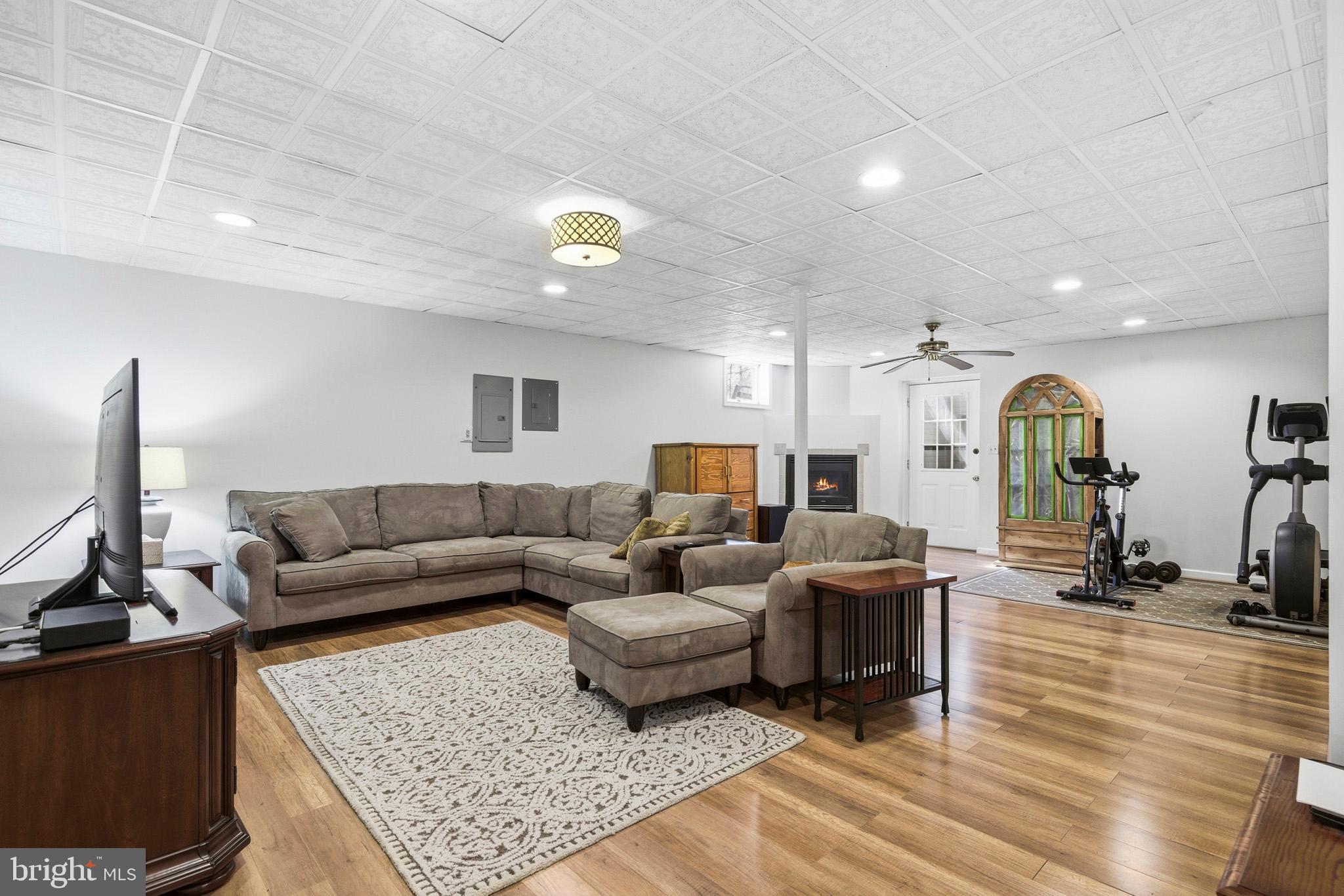 HOME PLACE - Residential