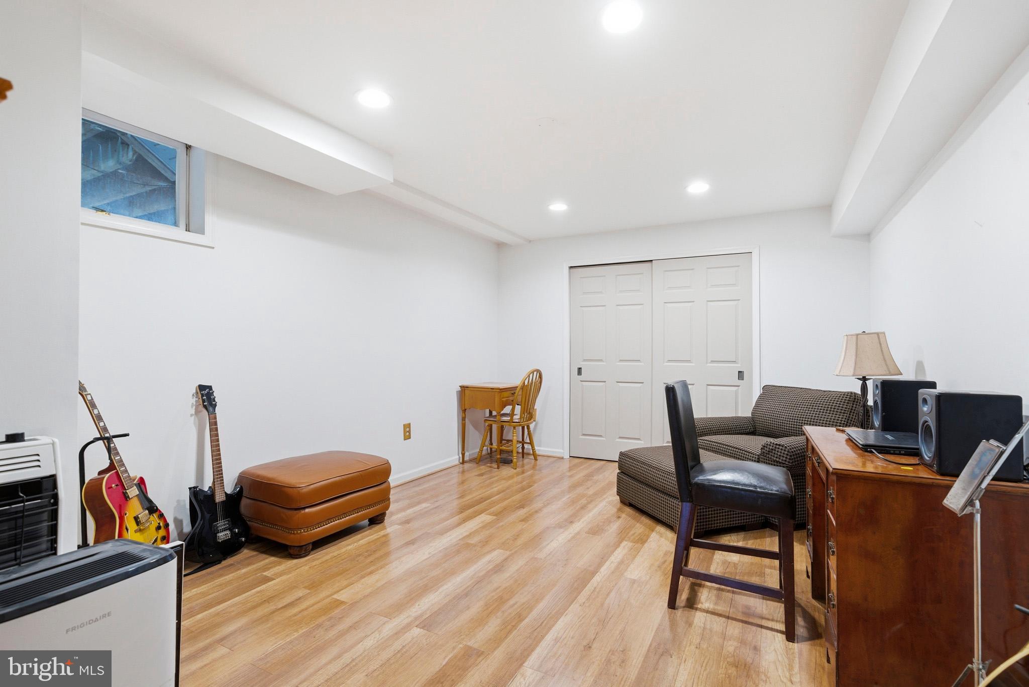 HOME PLACE - Residential