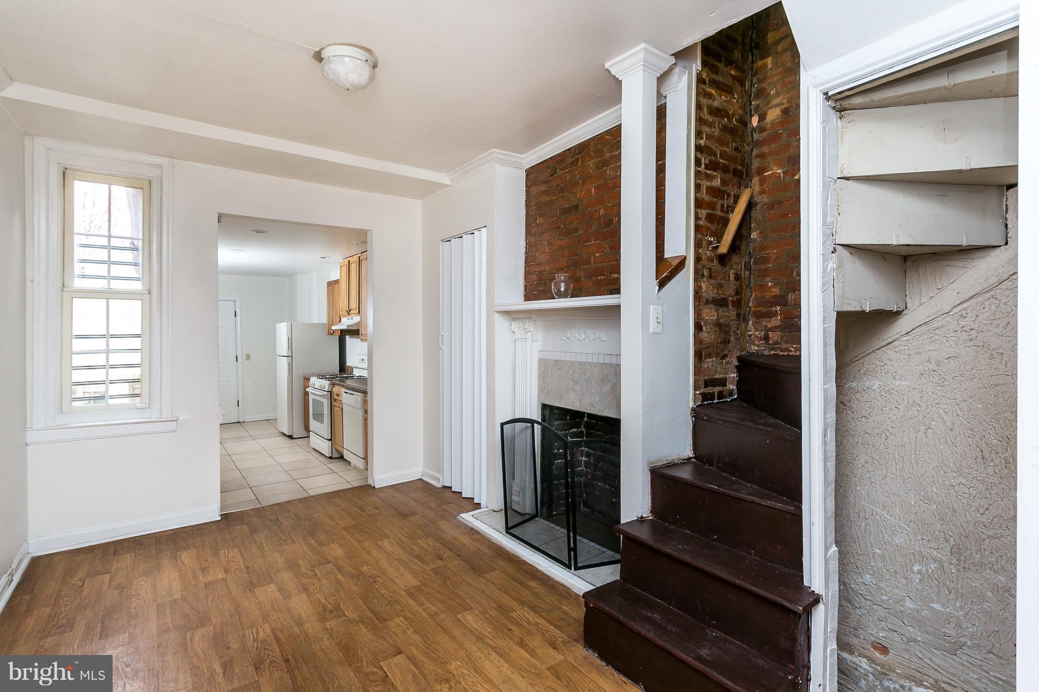 UNION SQUARE - Residential Lease