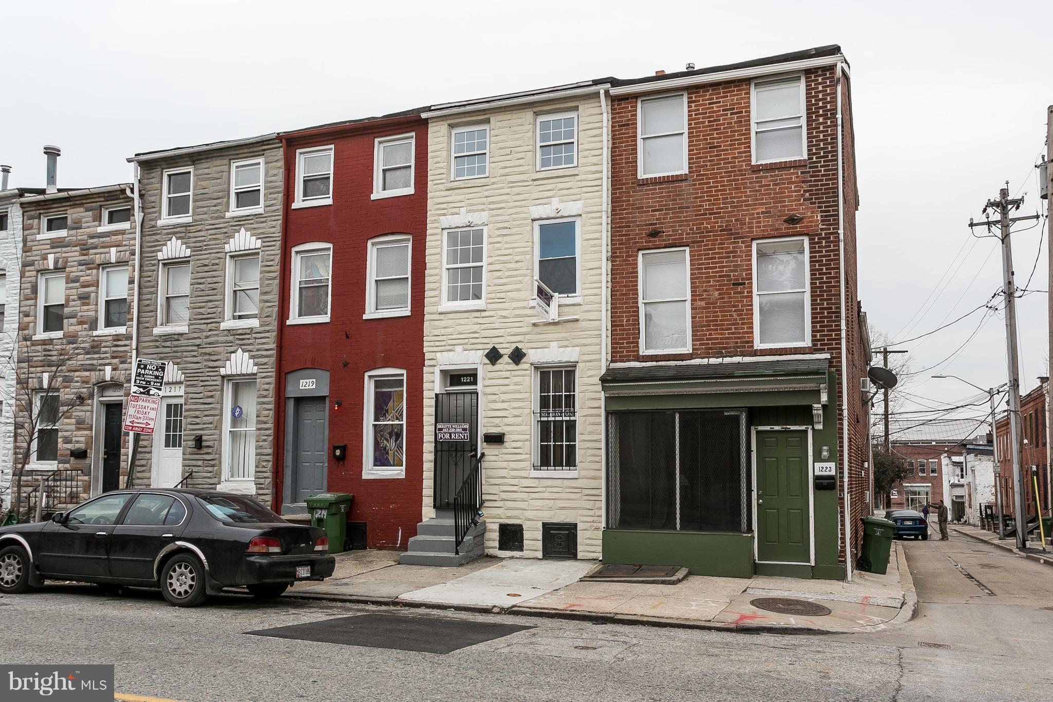 UNION SQUARE - Residential Lease