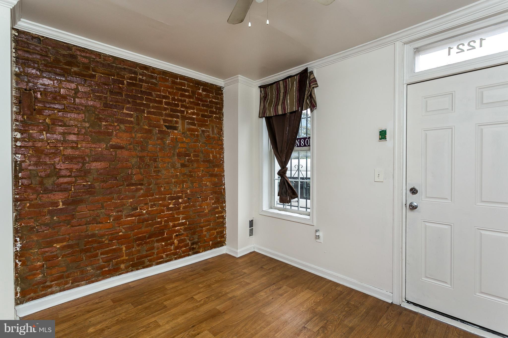 UNION SQUARE - Residential Lease