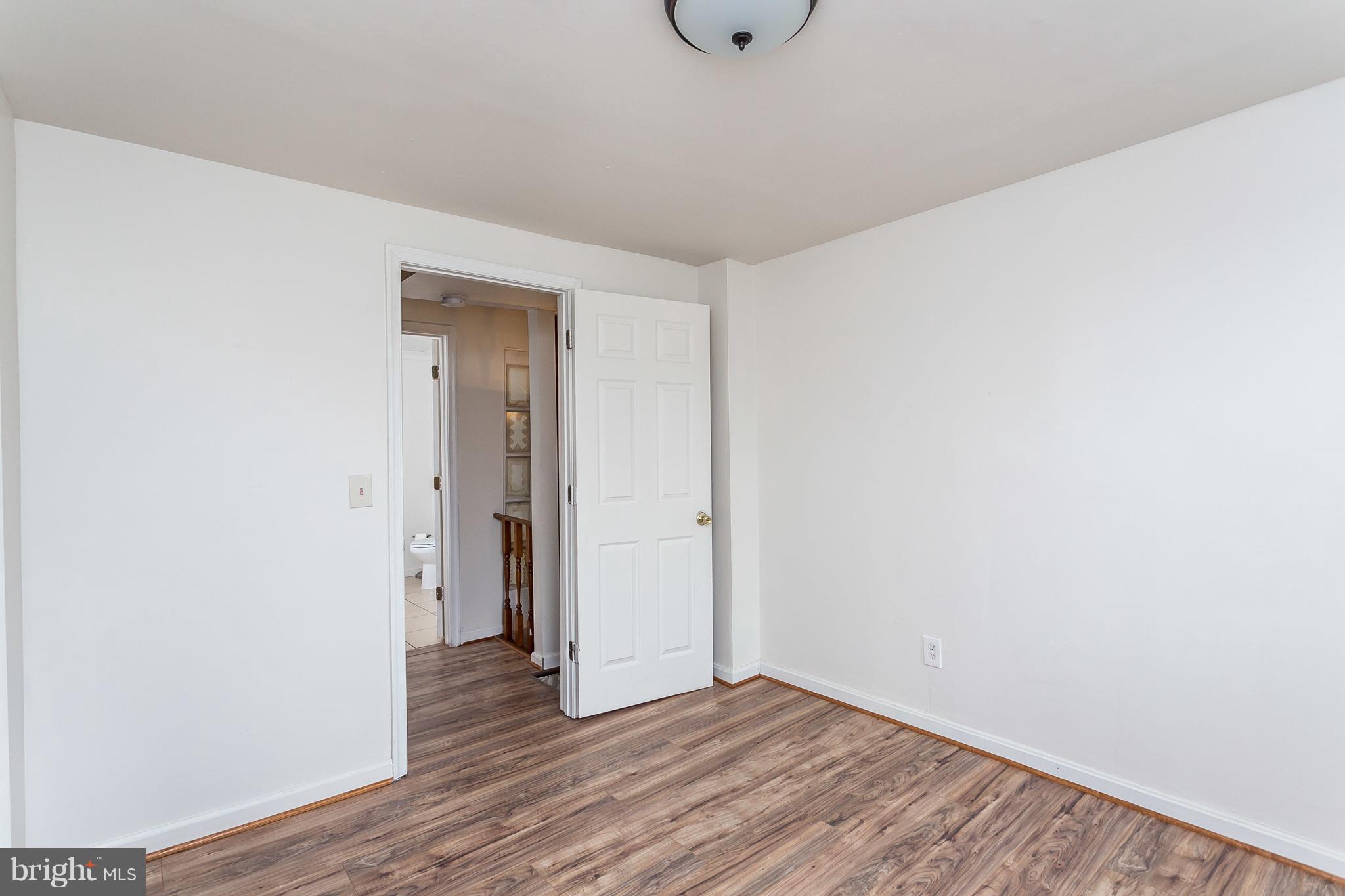 UNION SQUARE - Residential Lease