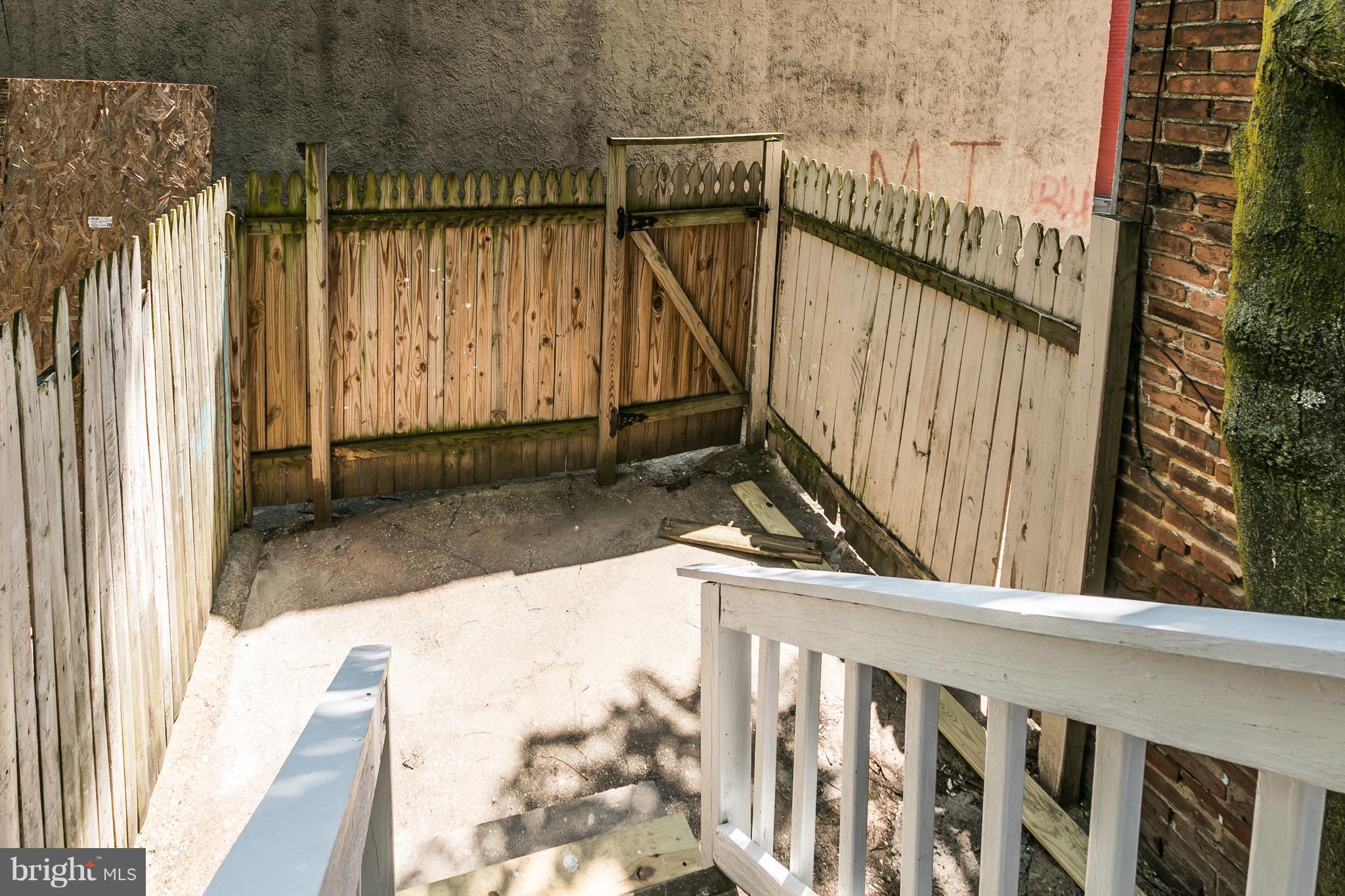 UNION SQUARE - Residential Lease