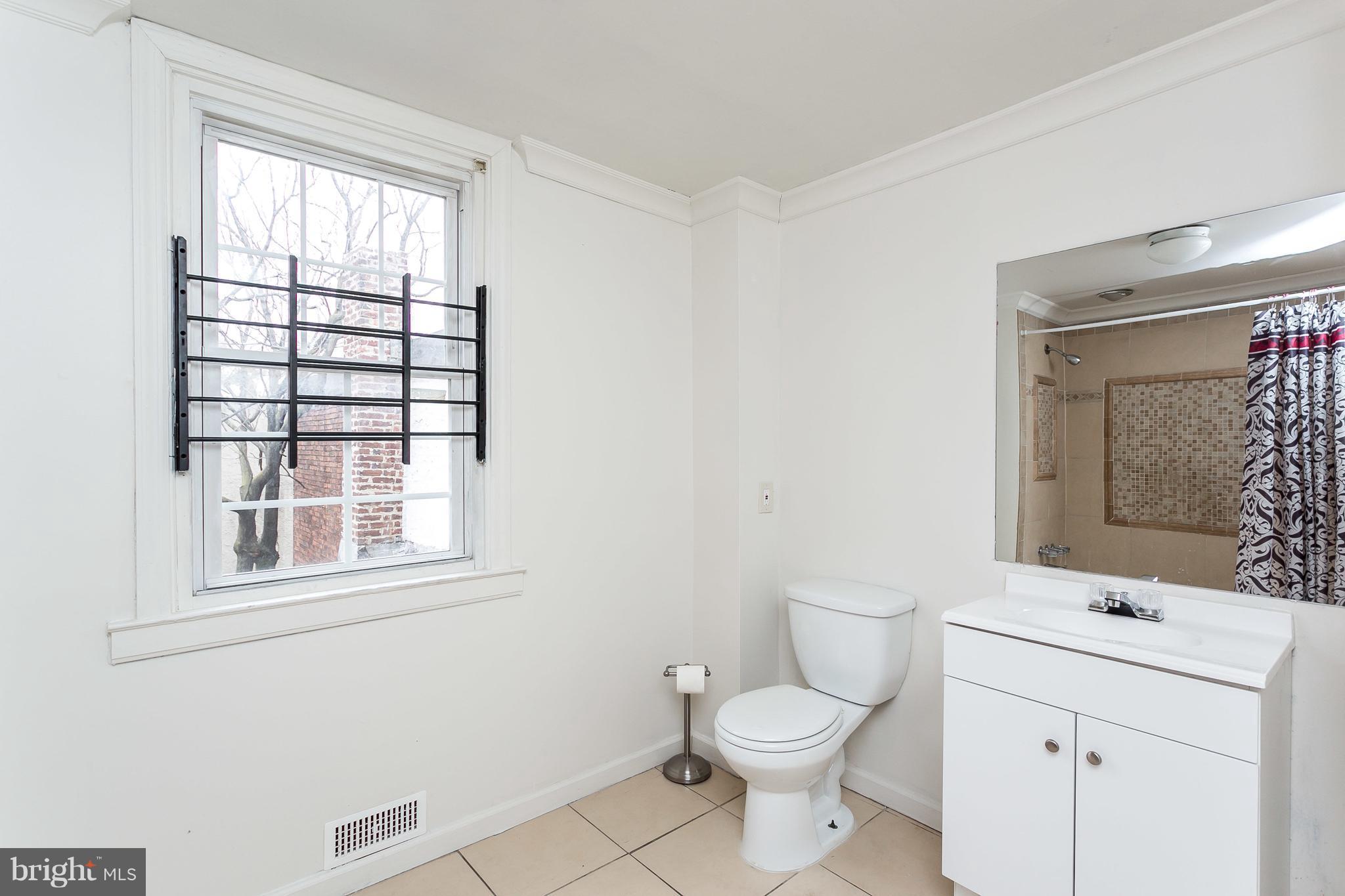 UNION SQUARE - Residential Lease