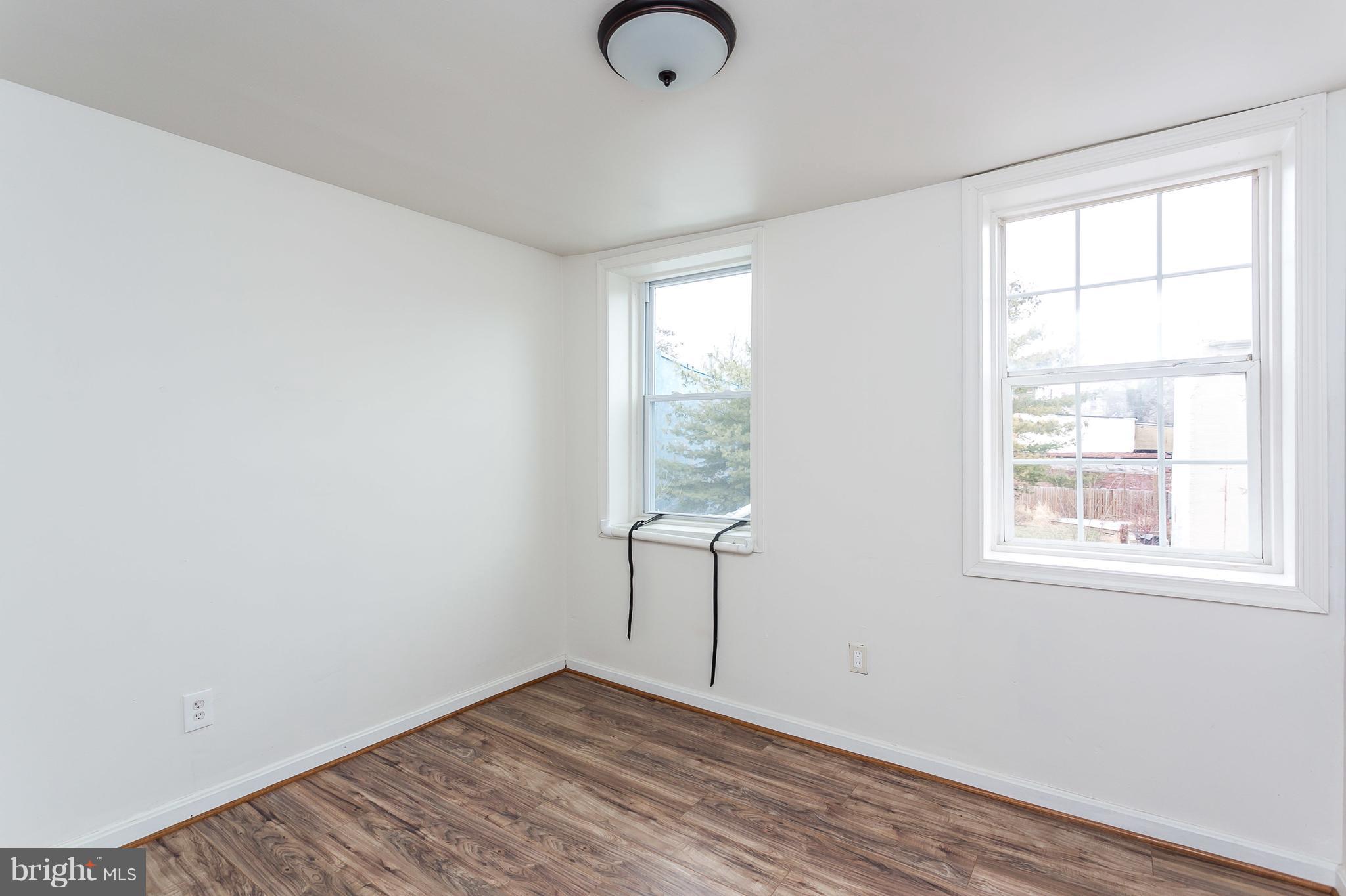 UNION SQUARE - Residential Lease