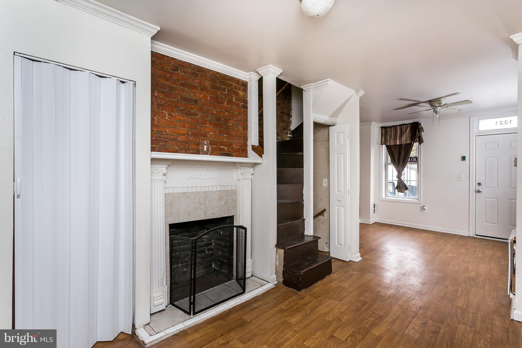 UNION SQUARE - Residential Lease