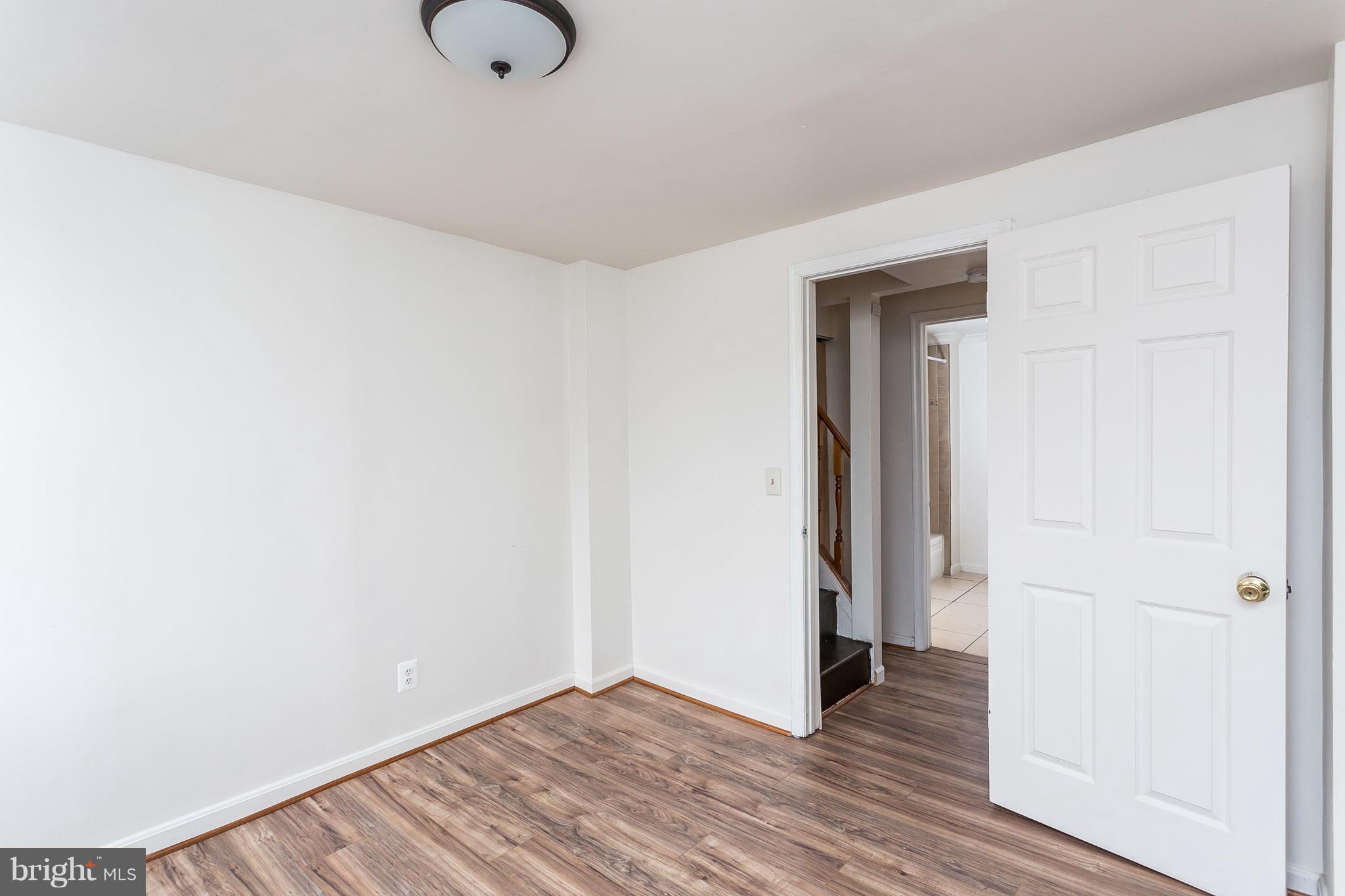 UNION SQUARE - Residential Lease