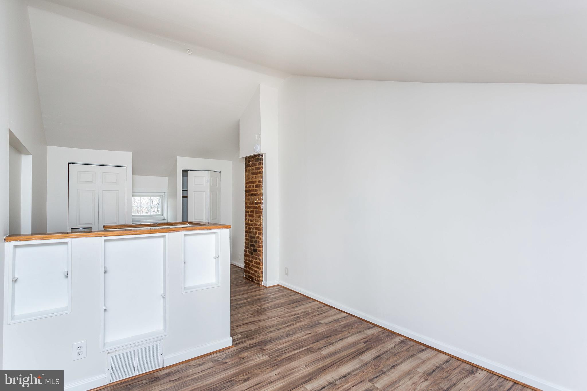 UNION SQUARE - Residential Lease