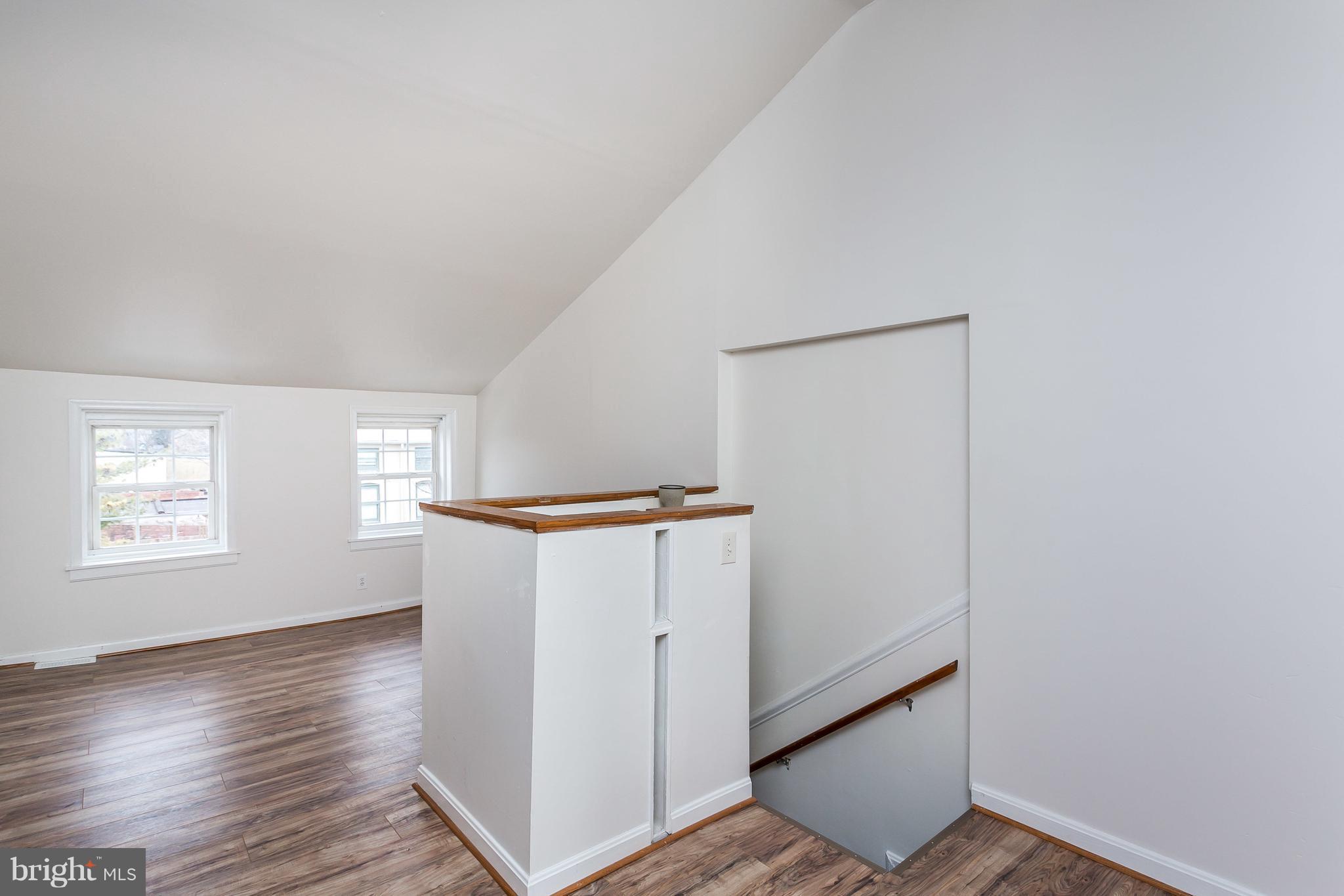 UNION SQUARE - Residential Lease